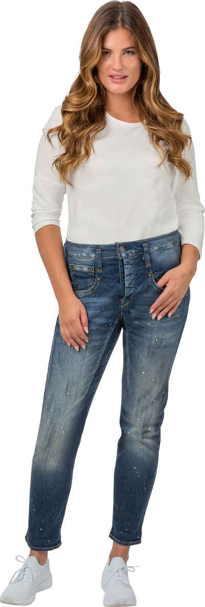 Herrlicher Boyfriend-Jeans HERRLICHER SHYRA CROPPED JEANS MIT FARBKLECKSEN DESTROY AUS BIO-BAUMWOLLE