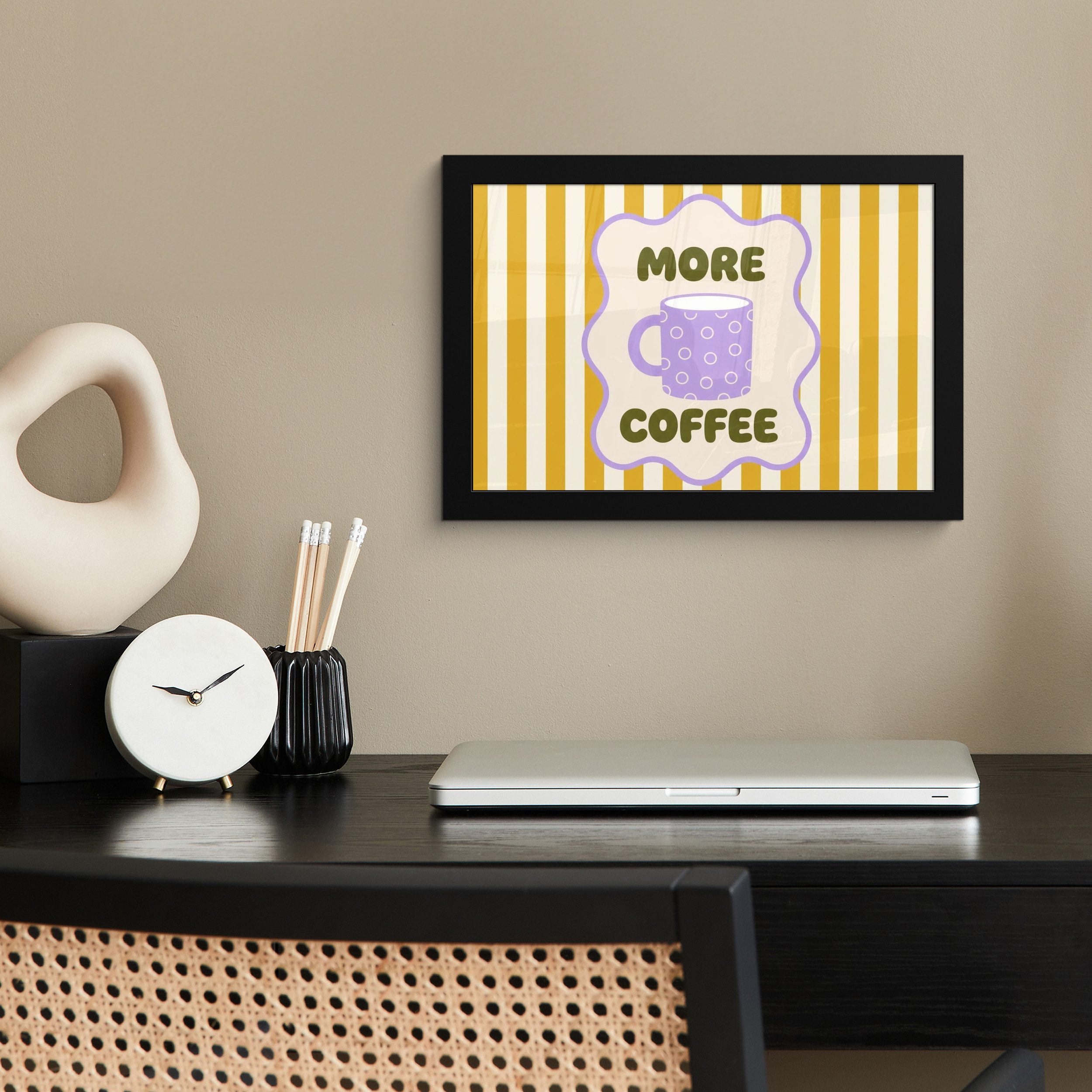 MuchoWow Poster Mehr Kaffee - Gelb - Lila - Streifen - Becher, (1 St), Wandbilder, Deko Wohnzimmer Schlafzimmer, 30x20 cm