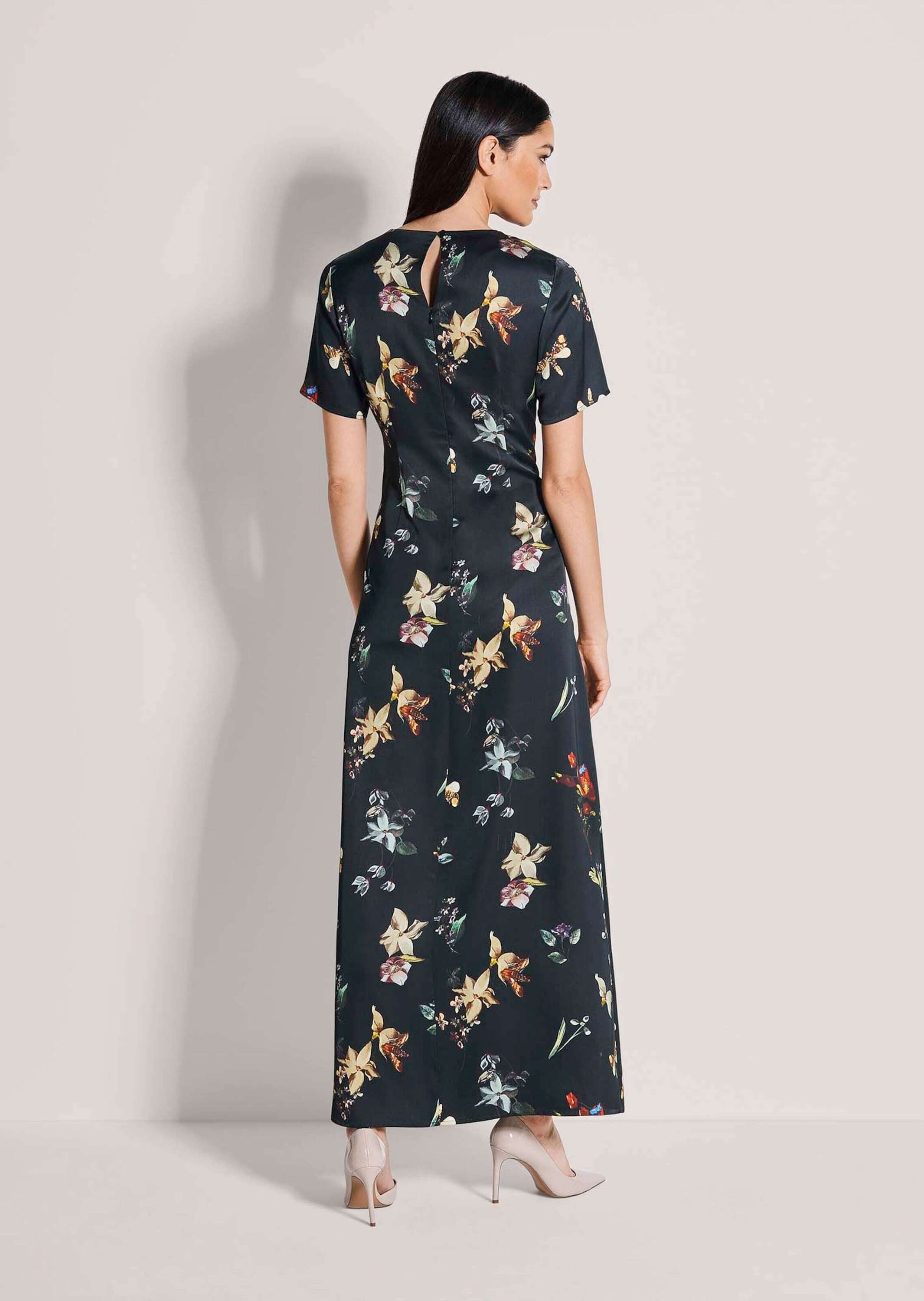 MADELEINE Maxikleid Maxikleid mit floralem Print Viskosekleid mit Rundhals, Reißverschluss, Kurzarm und Knöchellänge