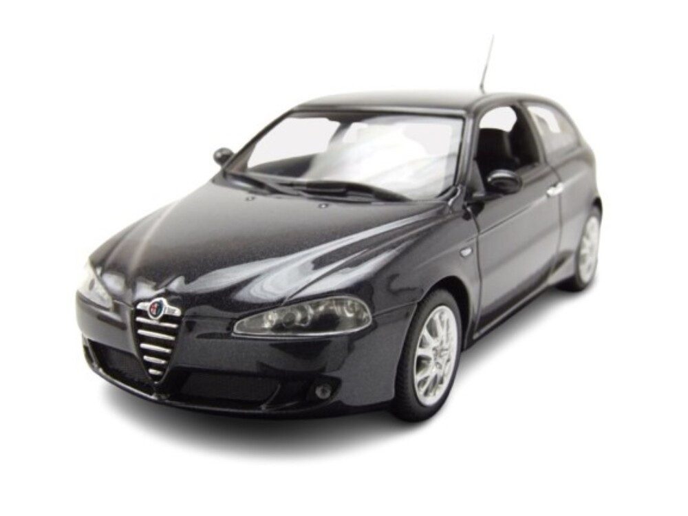 Maxichamps Modellauto Alfa Romeo 147 2005 schwarz metallic, Maßstab 1:43