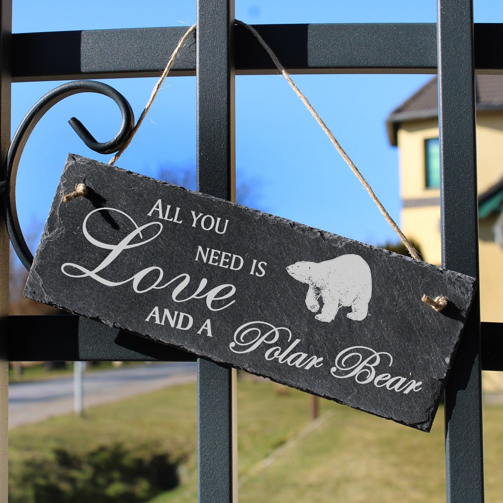 Dekolando Hängedekoration Eisbär 22x8cm All you need is Love and a Polar Bear