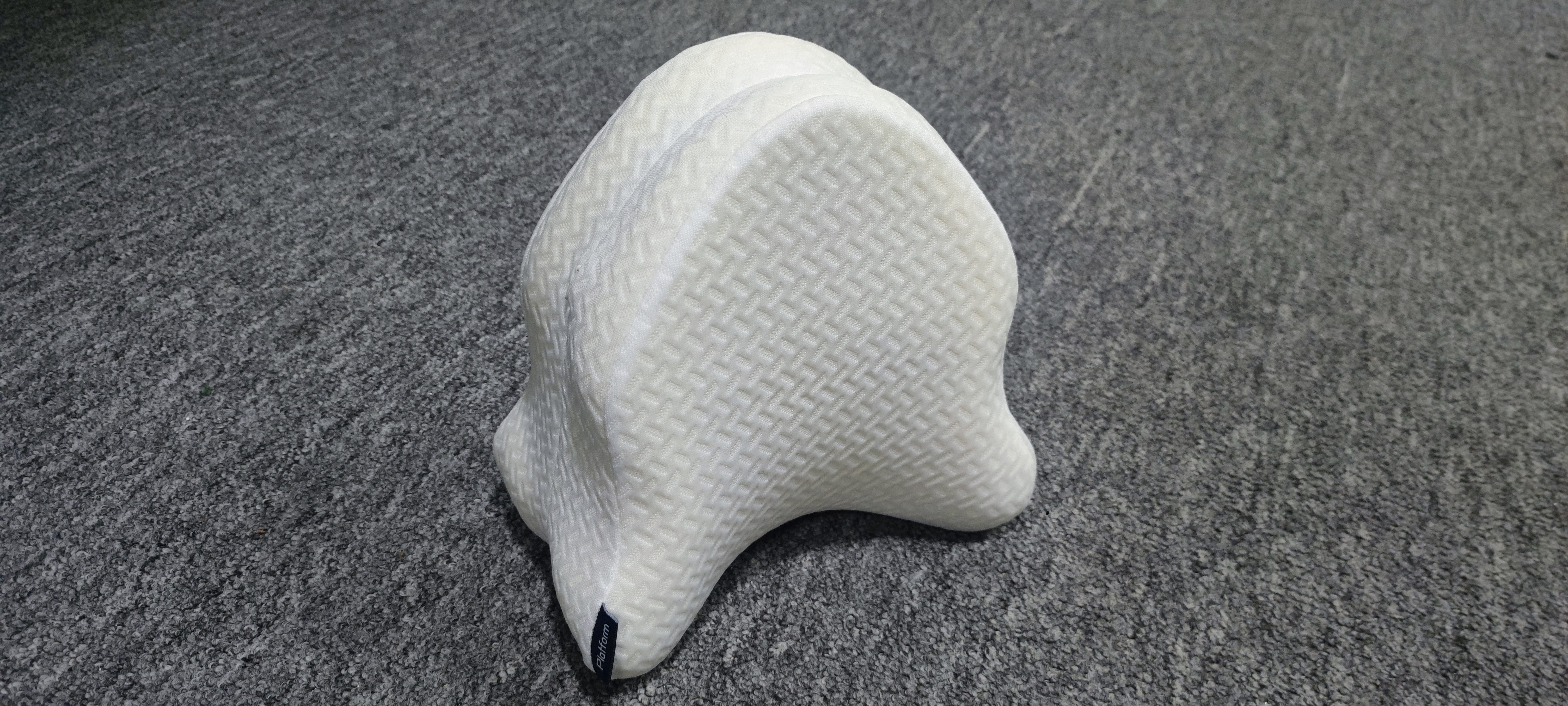 CALMONT Kniekissen Beinkissen für Seitenschläfer, Gel-Memory-Schaum, Ergonomisch, (1-St)