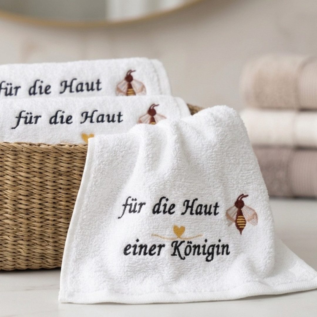 BEE Joyous Pflege-Geschenkset Geschenkset aus BEE Joyous Bienengiftsalbe & besticktem Gästehandtuch, Naturkosmetik, Geschenkset