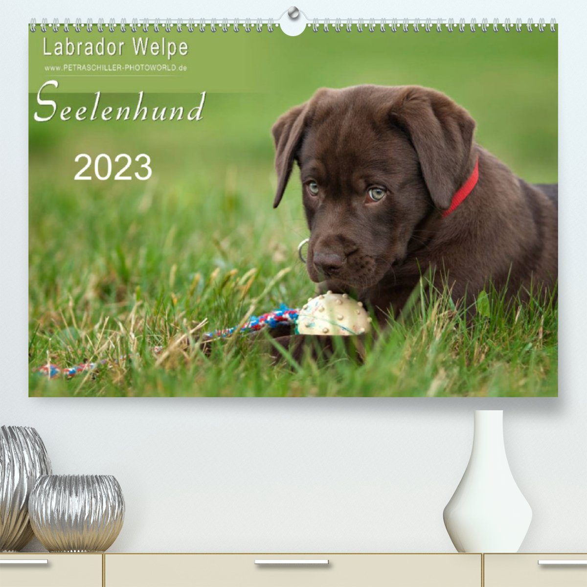 CALVENDO Wandkalender Labrador Welpe – Seelenhund (Premium, hochwertiger DIN A2 Wandkalender 2023, Kunstdruck in Hochglanz)
