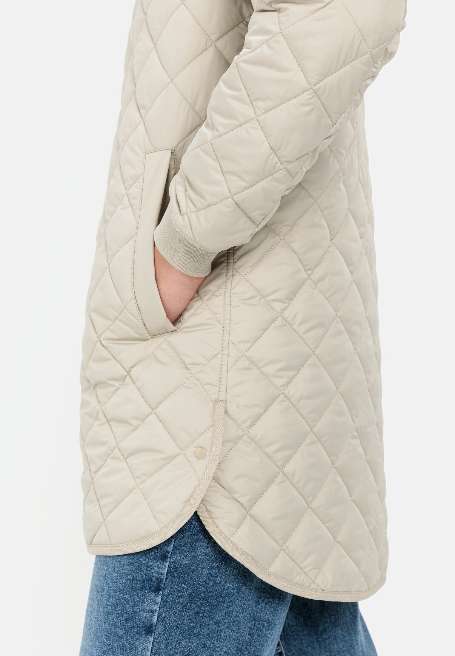 camel active Steppmantel aus recyceltem Polyester Langarm Markenlabel