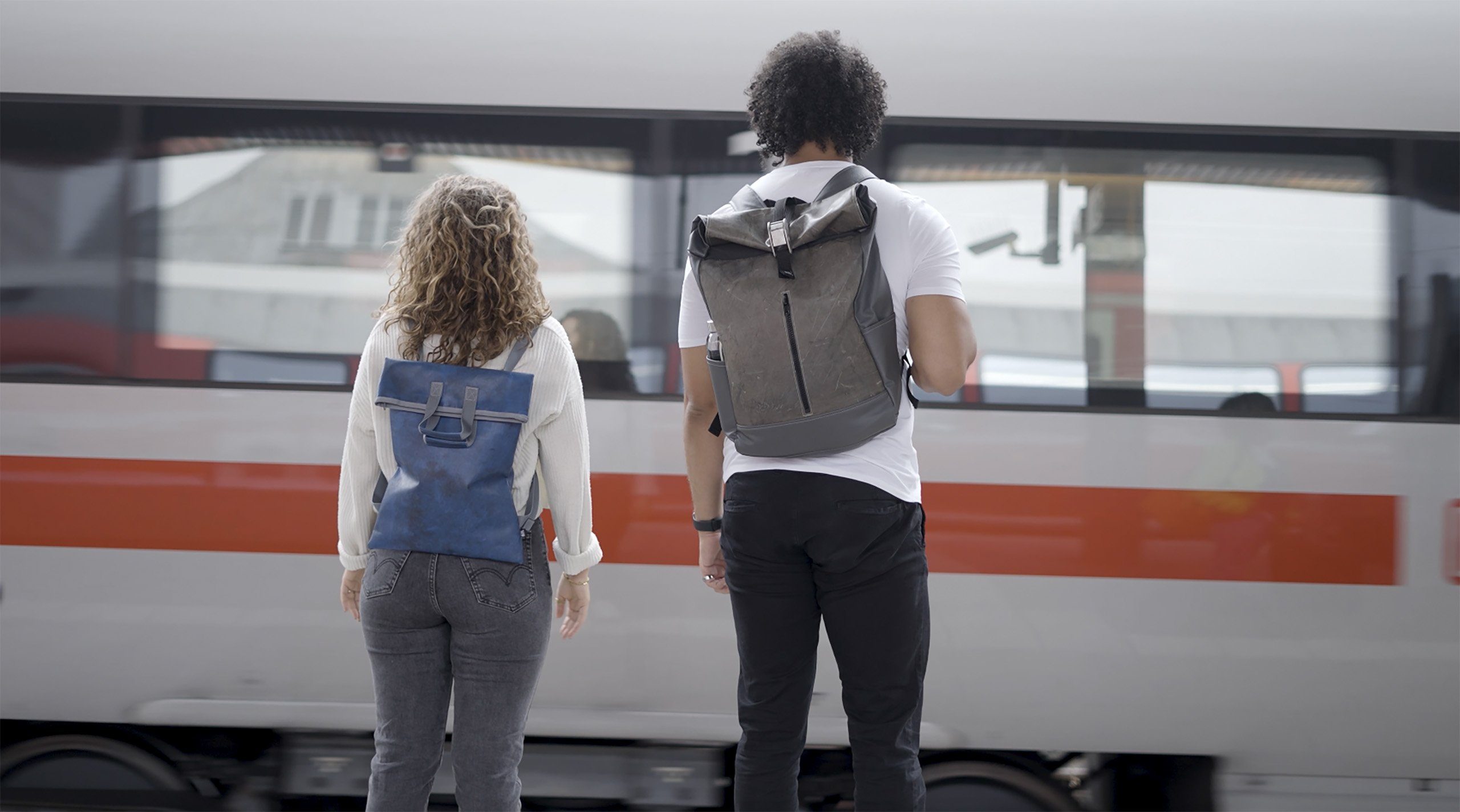 Design im Jettainer to Slim Freizeitrucksack Backpack, ULD praktischen Bag Life