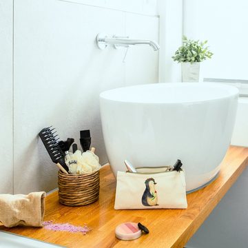 Mr. & Mrs. Panda Kosmetiktasche Pinguin Blumenkranz - Weiß - Geschenk, Kosmetiktasche, Stiftemäppchen (1-tlg)