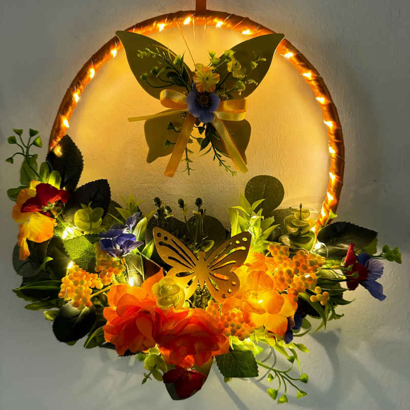Online-Fuchs Dekokranz zum Aufhängen, LED-Türkranz für Frühling & Sommer mit Schmetterling, künstlichen Blumen und 6-Stunden-Timerfunktion - Haustür geeignet