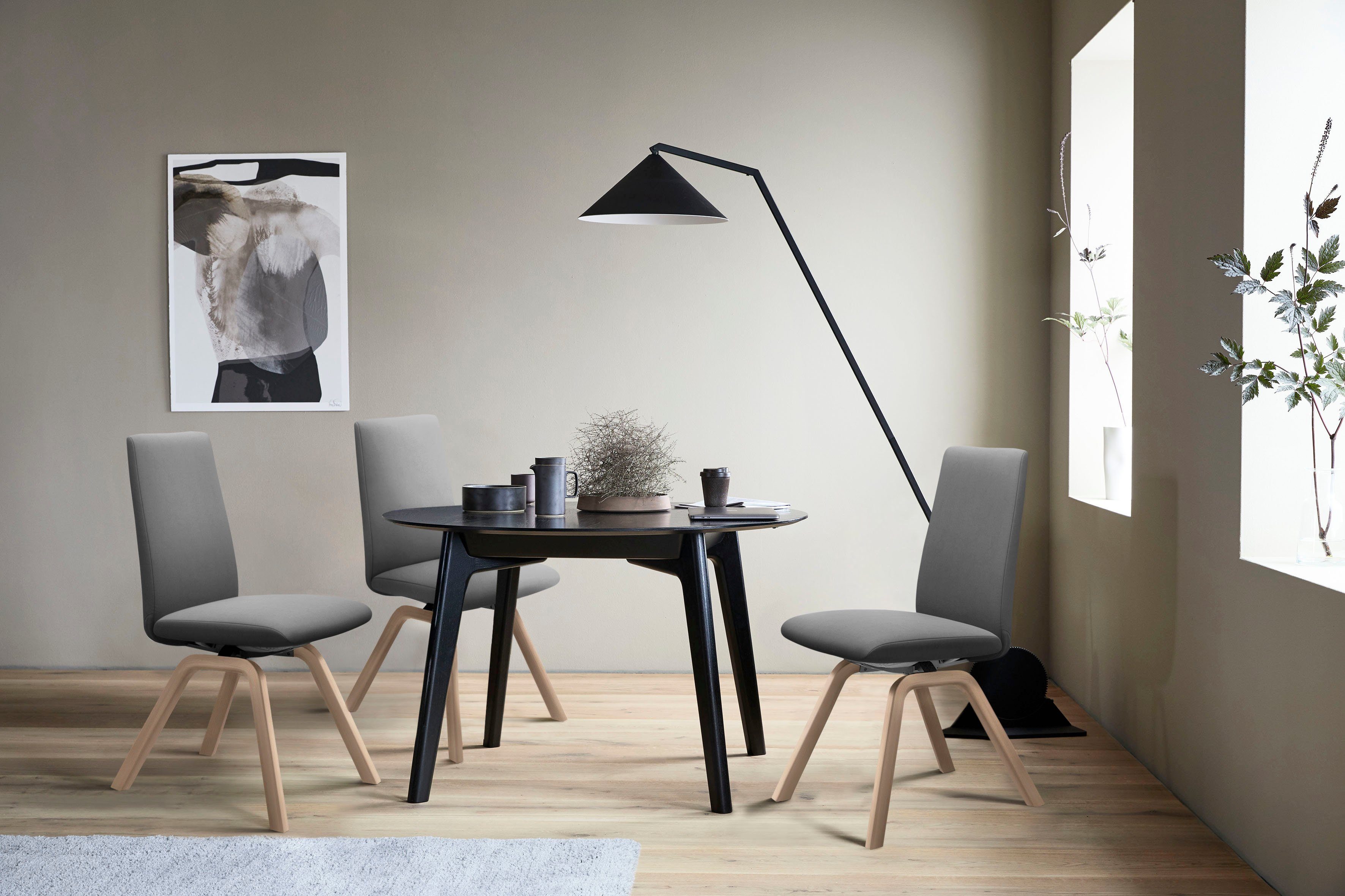 Stressless® Polsterstuhl Laurel, Low Back, Размер M, mit schräggestellten Beinen in Schwarz