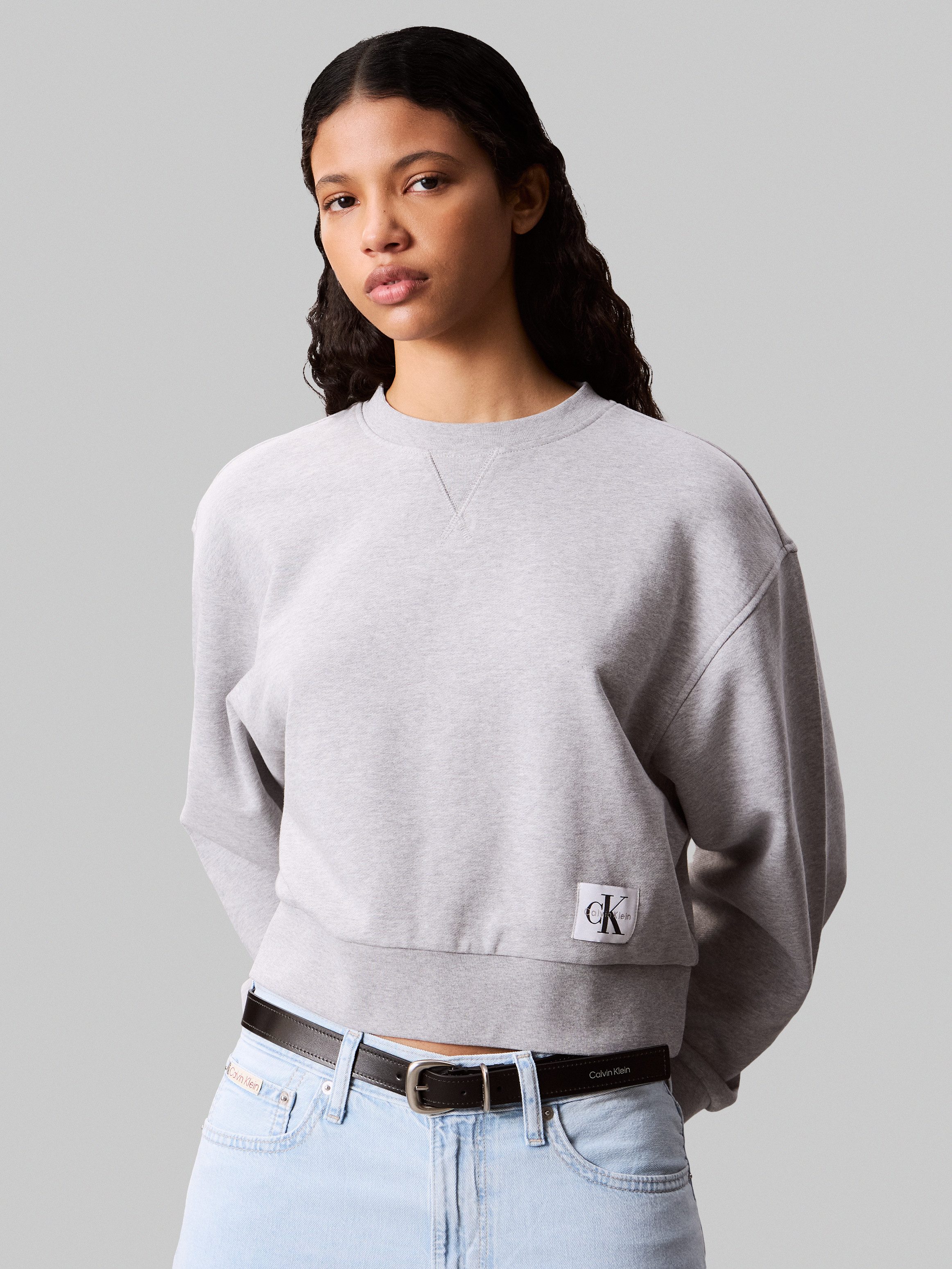 Calvin Klein Sweatshirt FRENCH TERRY WOVEN LABEL CREW Regular fit mit Rundhalsausschnitt