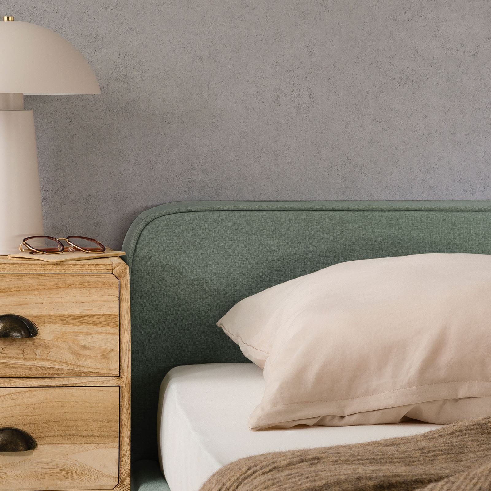 IDIMEX Polsterbett MARINI, Bett 140x200 cm mit Lattenrost Doppelbett mit Kopfteil- grün