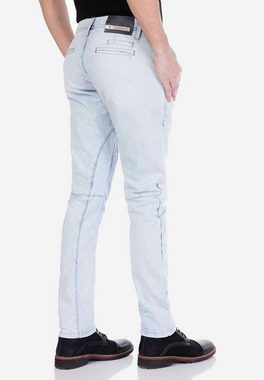 Cipo & Baxx Slim-fit-Jeans mit tollen Flicken-Elementen