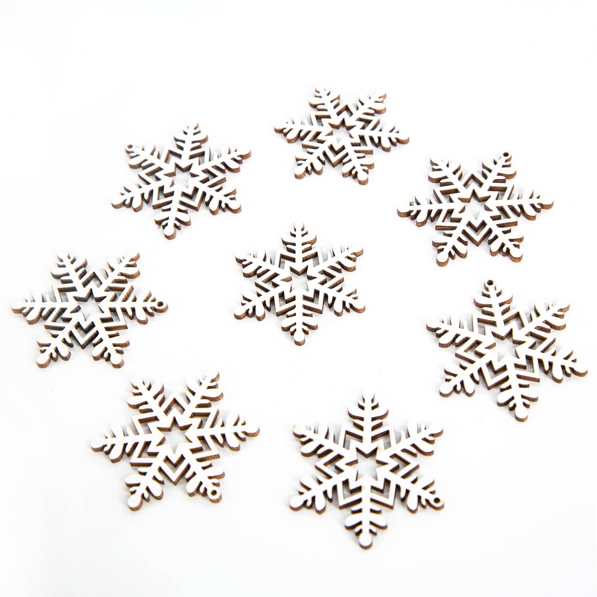 Logbuch-Verlag Dekofigur 8 Holz Schneeflocken weiß Ø4cm Streudeko Eiskristalle Winter