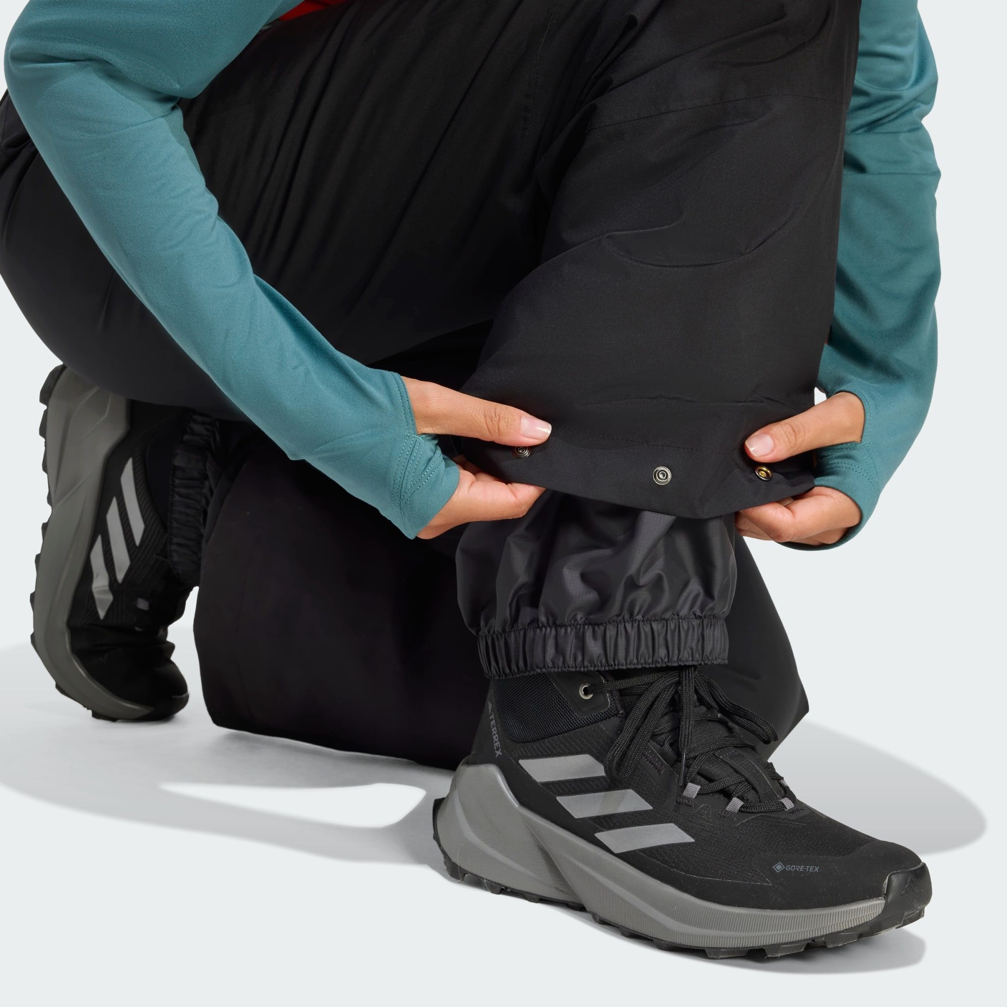 adidas TERREX Thermohose TERREX MULTI 2 LAYER CLIMAPROOF ISOLIERTE HOSE (1-tlg)