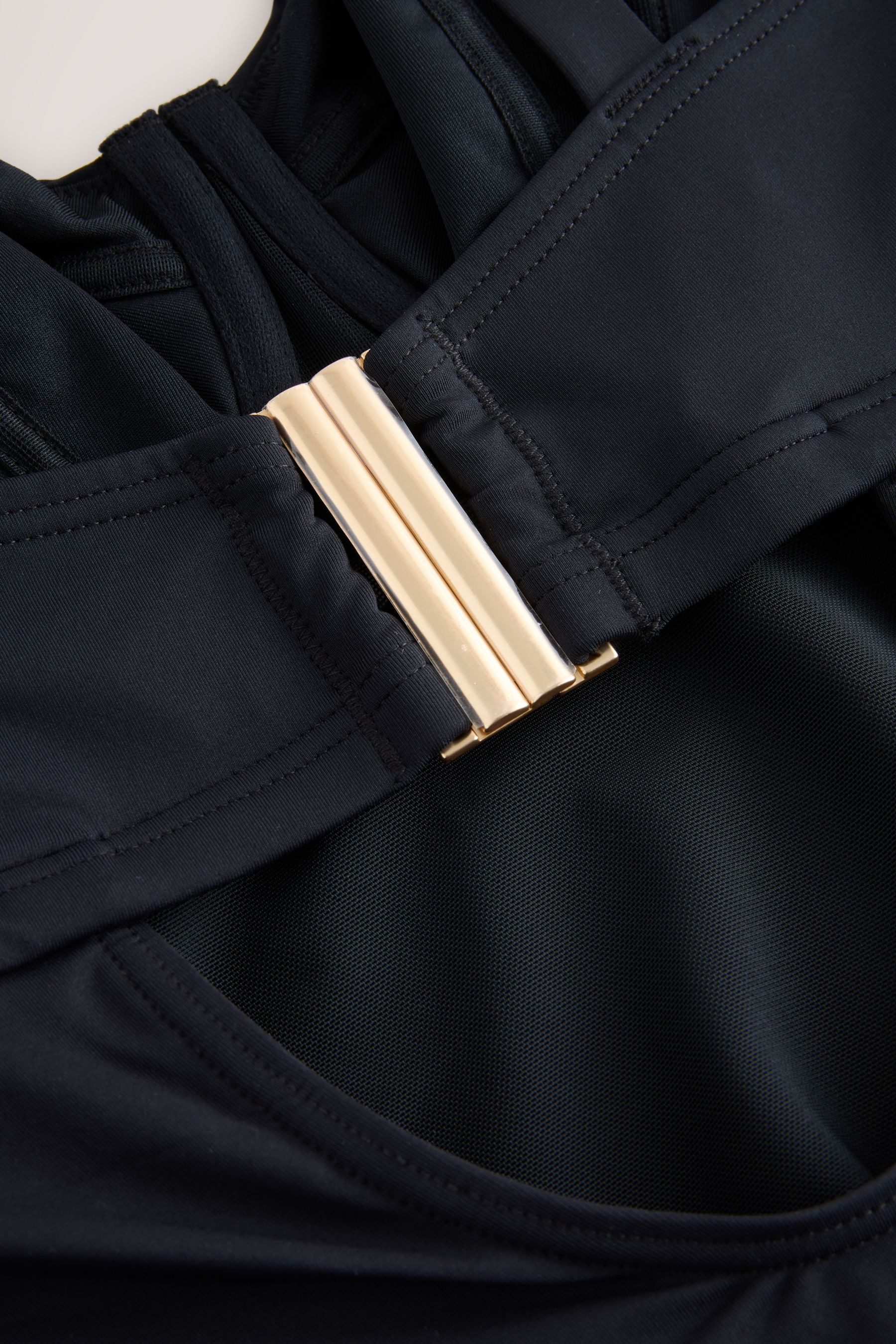 Next Badeanzug F-K Bauchformender Badeanzug mit Bügeln (1-St)