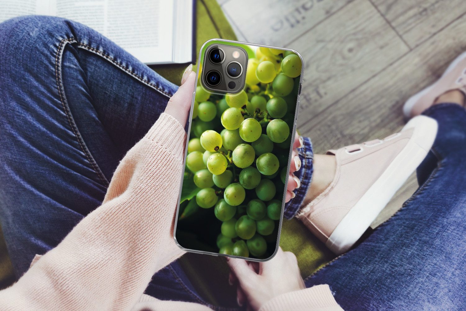 MuchoWow Handyhülle für Apple iPhone 12 Pro Weintrauben - Traube - Grün, Smartphone-Bumper, Print, Handy Schutzhülle Dünn