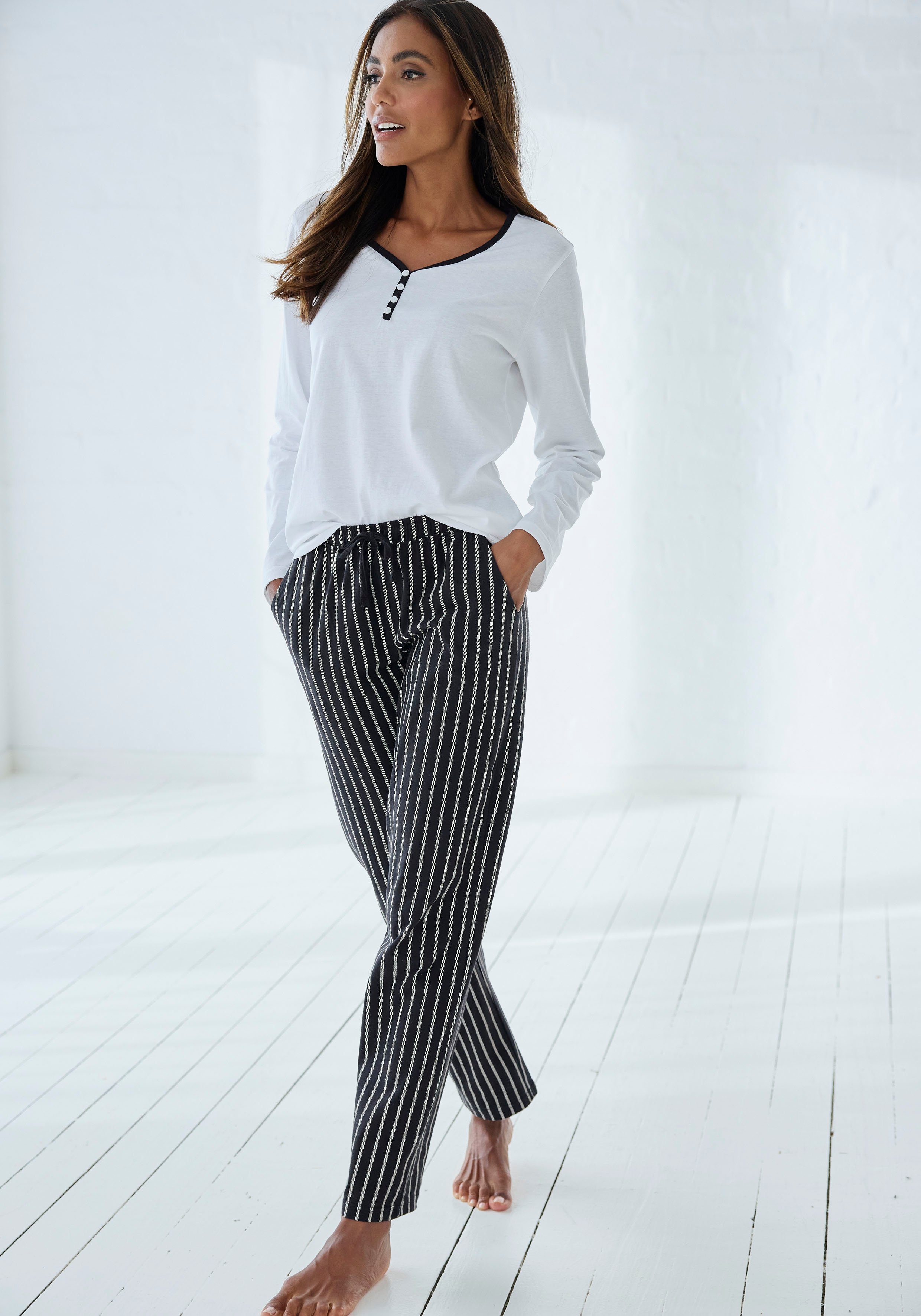Vivance Dreams by Lascana Pyjamahose mit Schwarz-Weiß-Druck