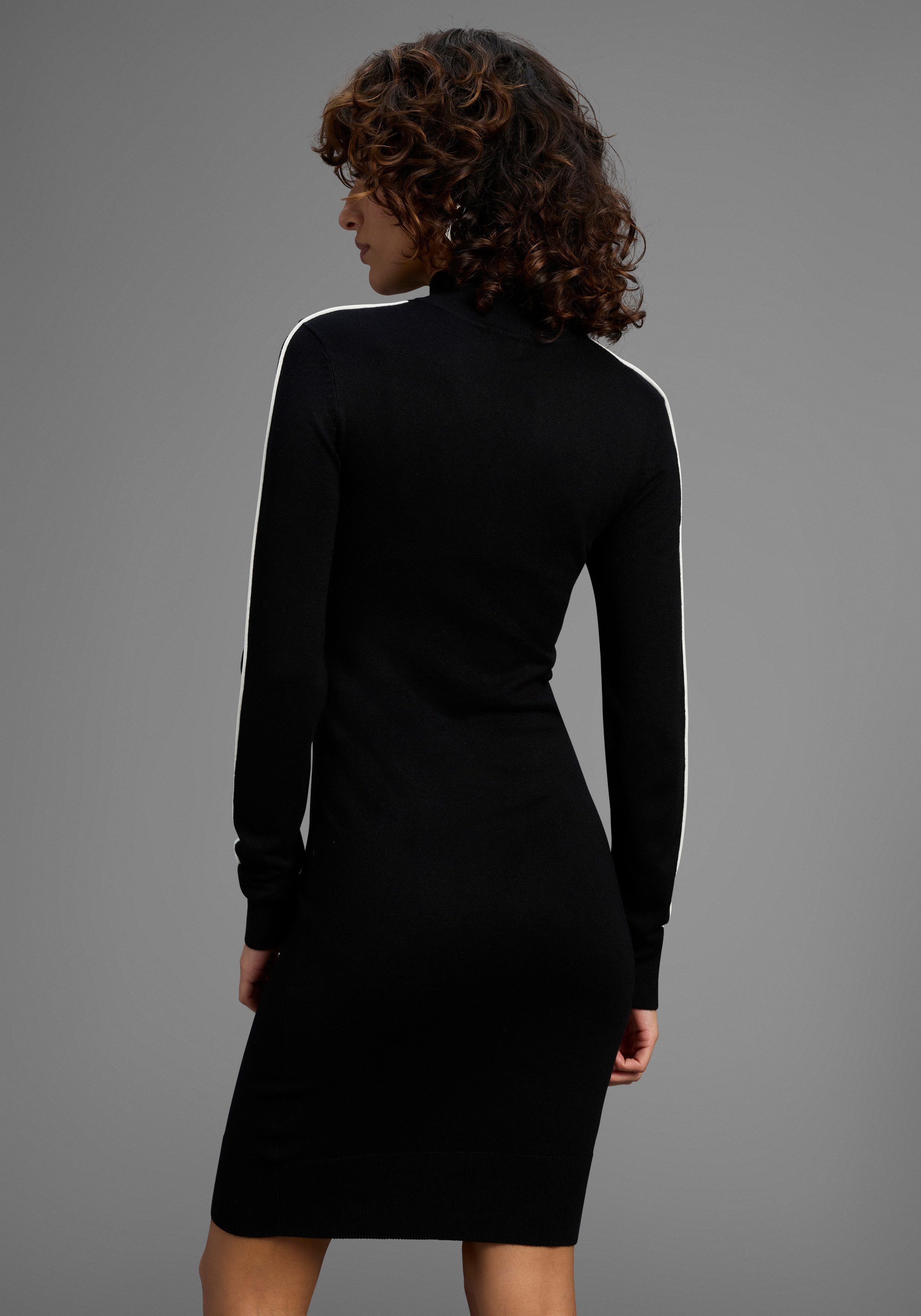 Bruno Banani Strickkleid mit edlem Kontraststreifen günstig online kaufen