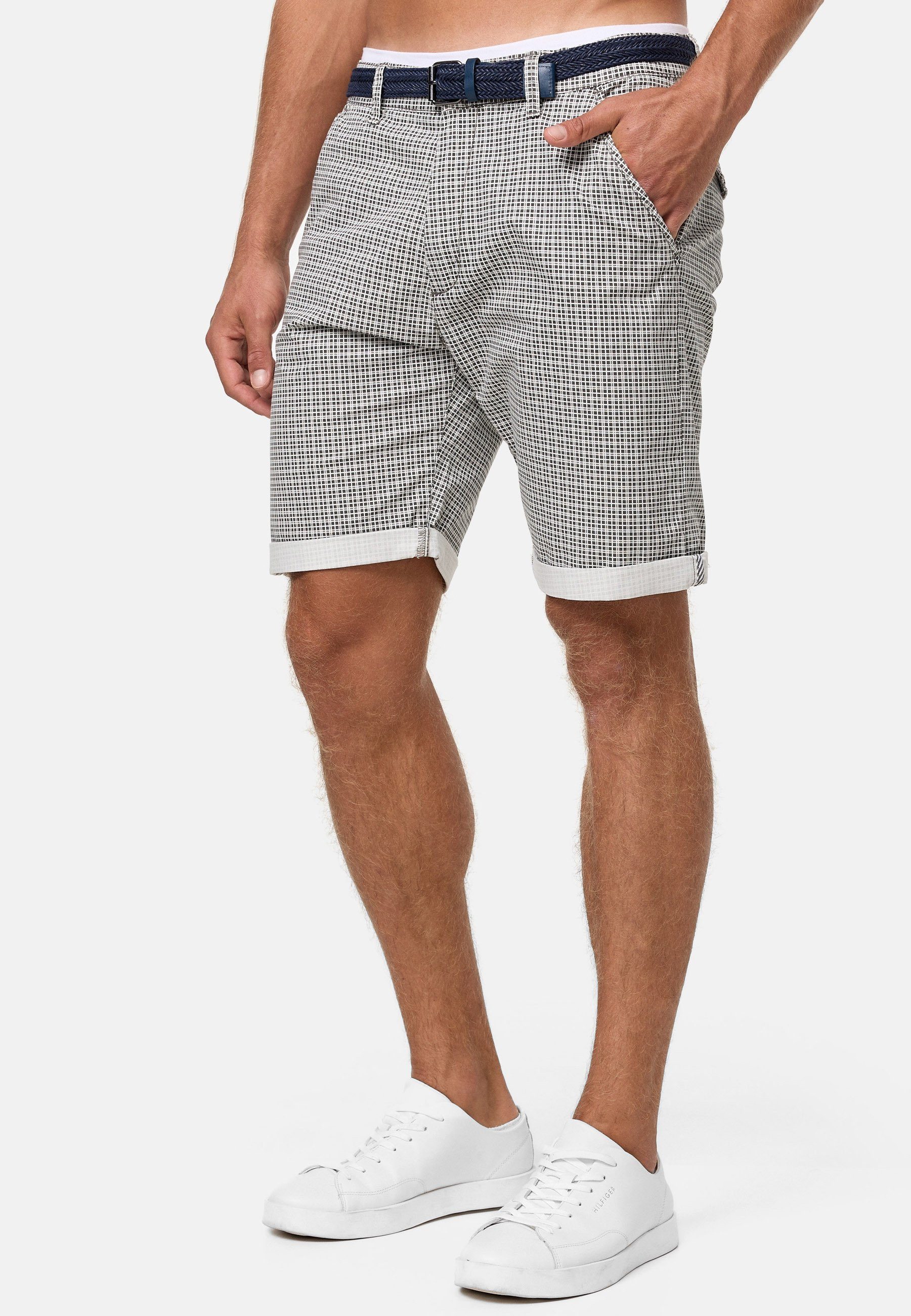 Indicode Chinoshorts Herren Bourchier Chino Shorts Herrenshorts Chino Shorts mit modernem Karomuster und einem Gürtel