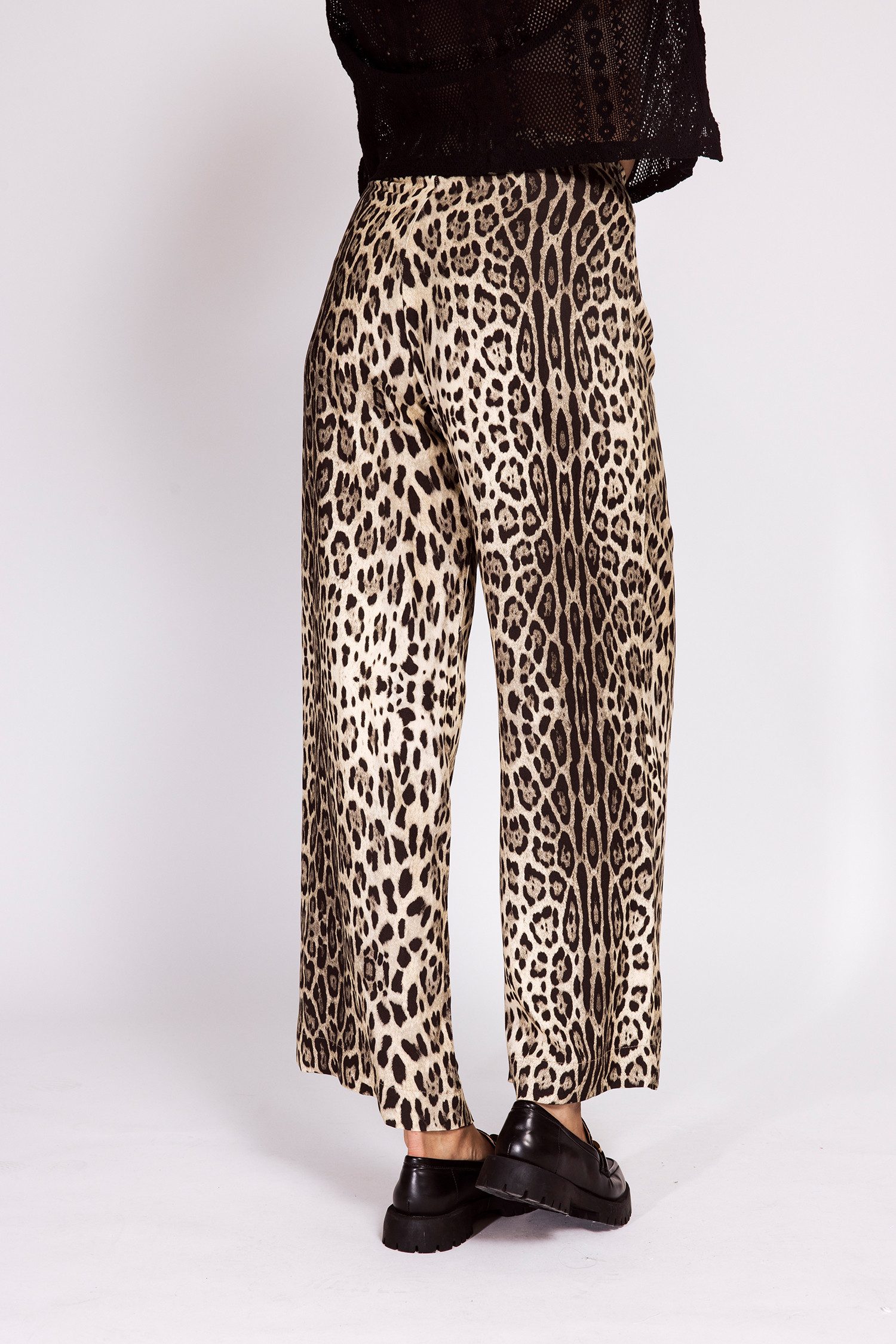 Zhrill Stoffhose PALA Leo lässige Passform, mit elastischem Gummizug, mit Animal-Print
