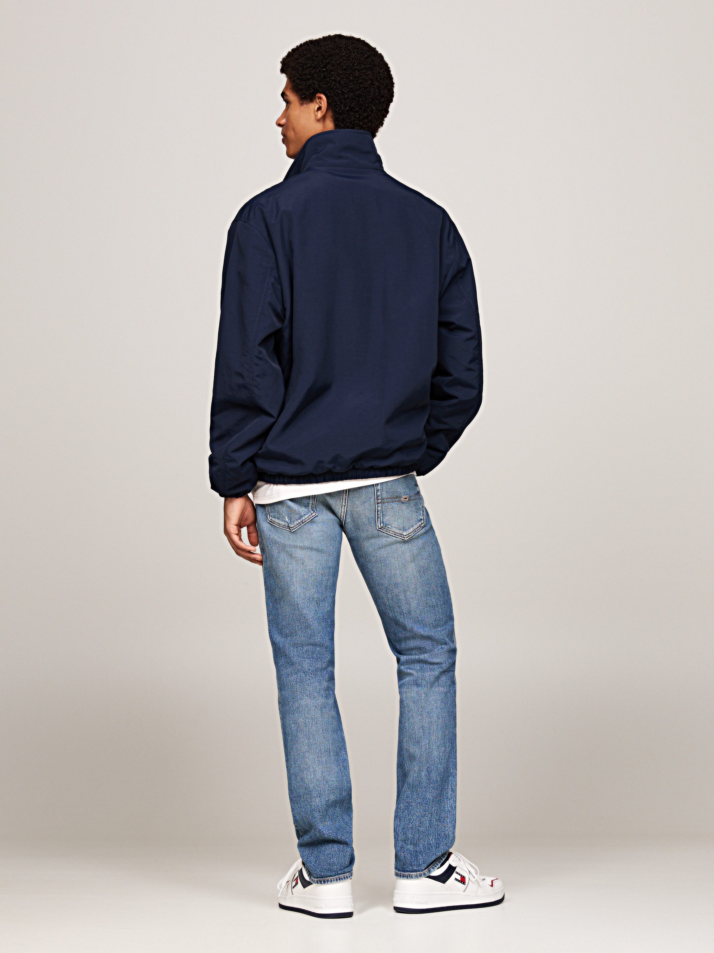 Tommy Jeans Windbreaker TJM POLAR CREST REVERSE JKT EXT Stickerei auf Brusthöhe