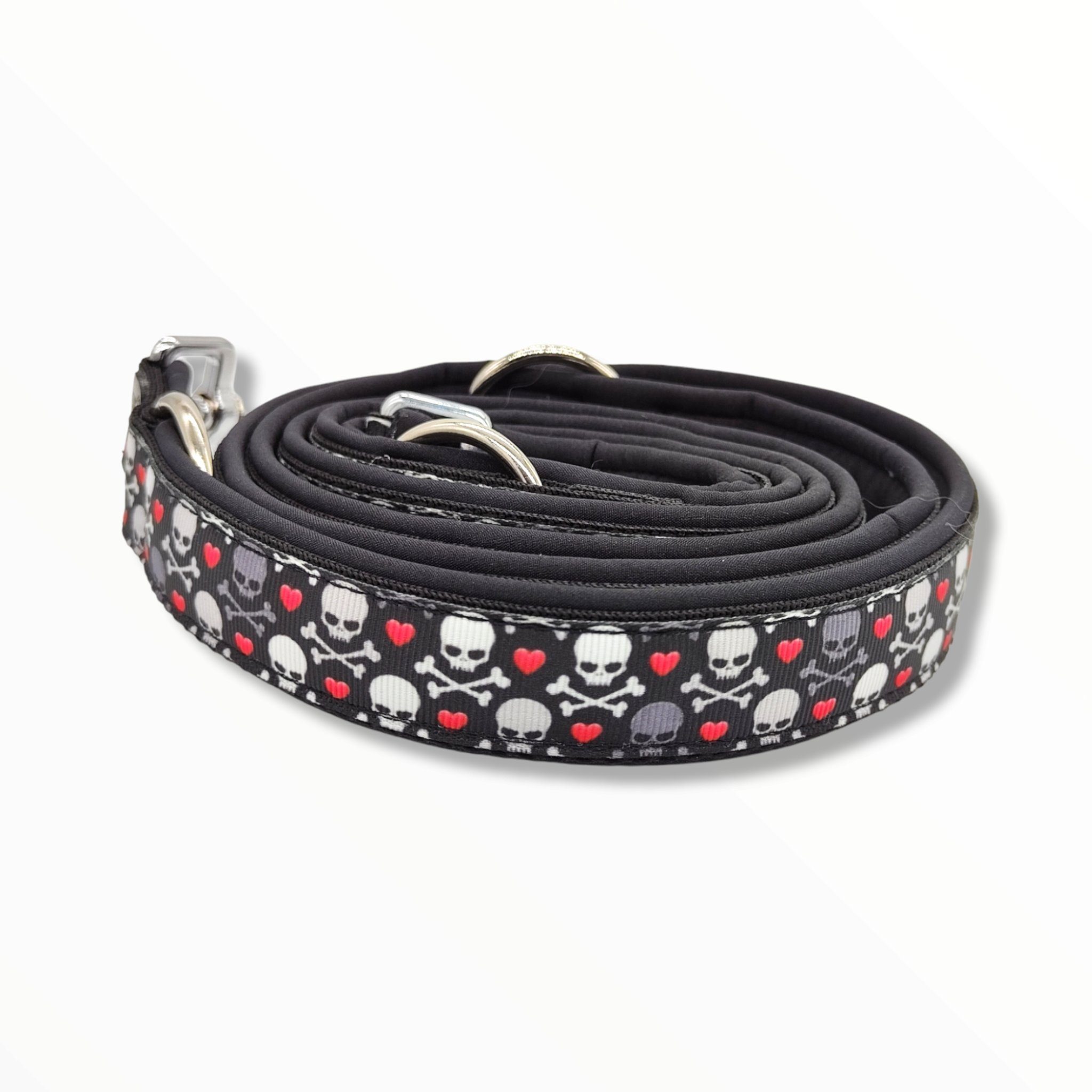 D by E Couture Führleine "Skulls & Hearts I", gepolstert, 3-fach verstellbar, 30mm breit, Handmade