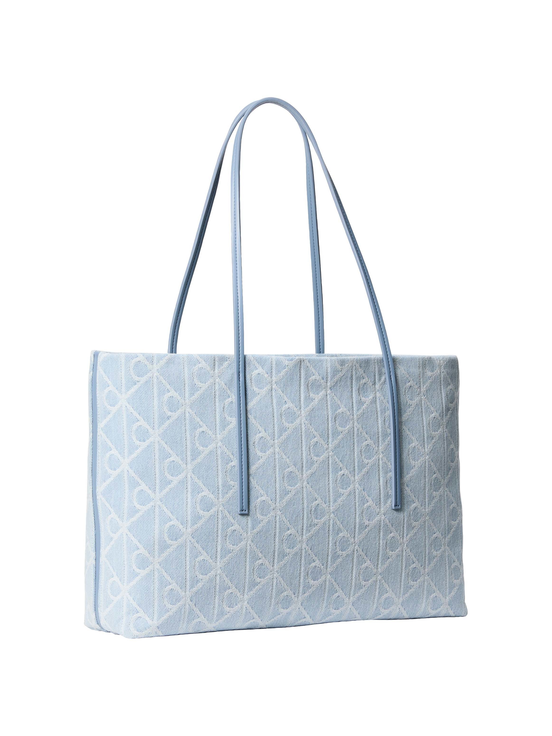 Calvin Klein Tragetasche EMBLEM AOP DENIM TOTE W/ POUCH (Set, 2-tlg), Schultertasche, Umhängetasche mit Reißverschluss-Täschchen, 2 tlg.