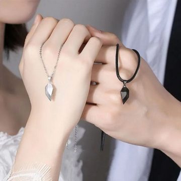 KARMA Freundschaftskette Partnerketten Herz Hälften magnetisch Edelstahl (4-tlg., Schmuck Liebe Halskette), Freundschaft Liebe Halsketten Herz silber schwarz