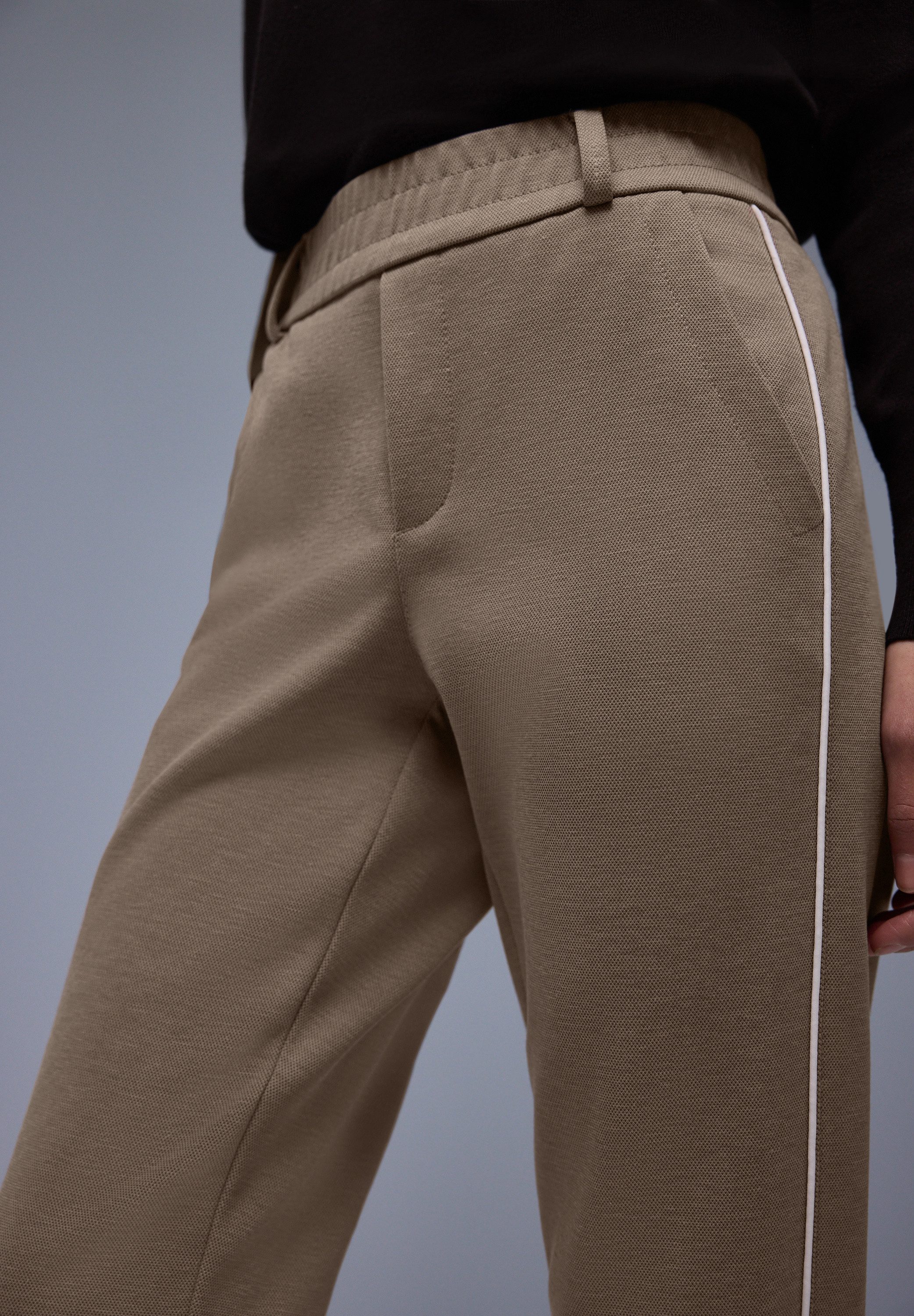 STREET ONE Stoffhose Style Bonny Piqué mit Tape-Detail