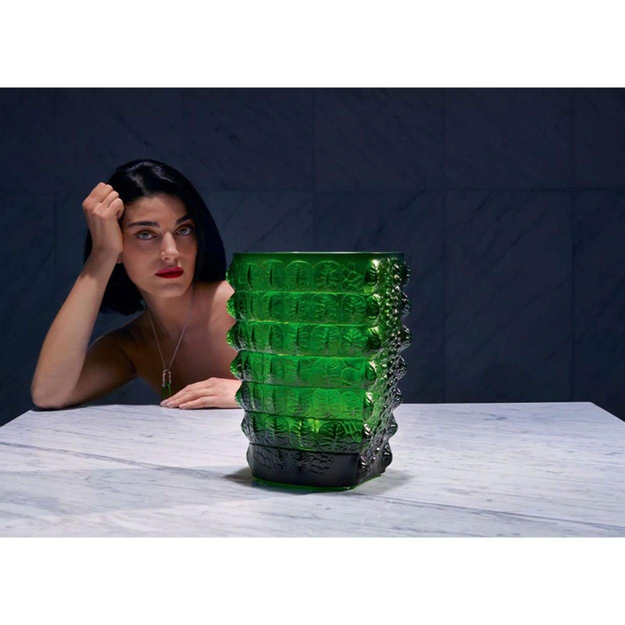 Lalique Dekovase Vase (21cm) Amazon Croco Green