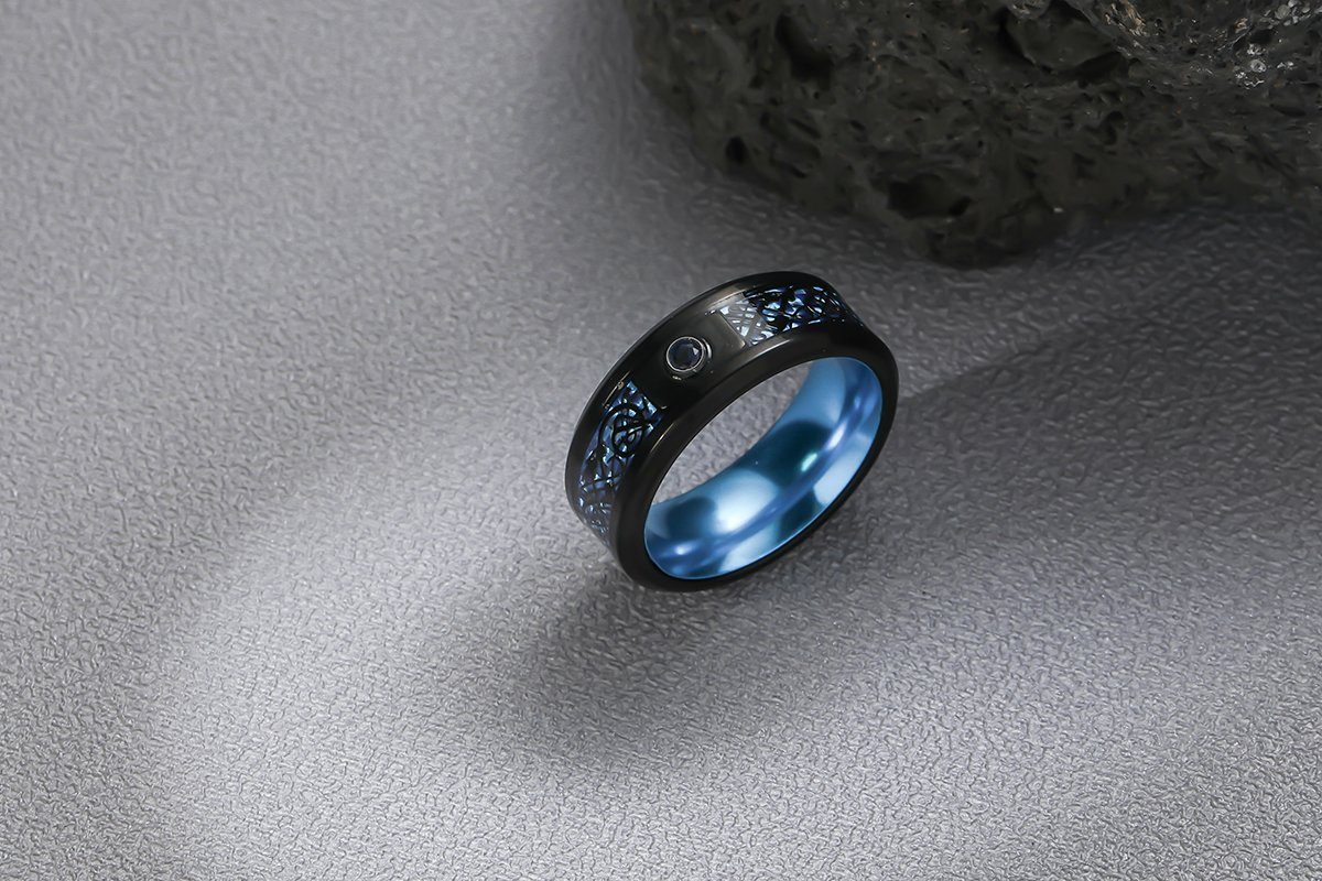Eyecatcher Fingerring Blau Schwarzer Sreetwear Ring Zirkonia Edelstein,  Größenverstellbar