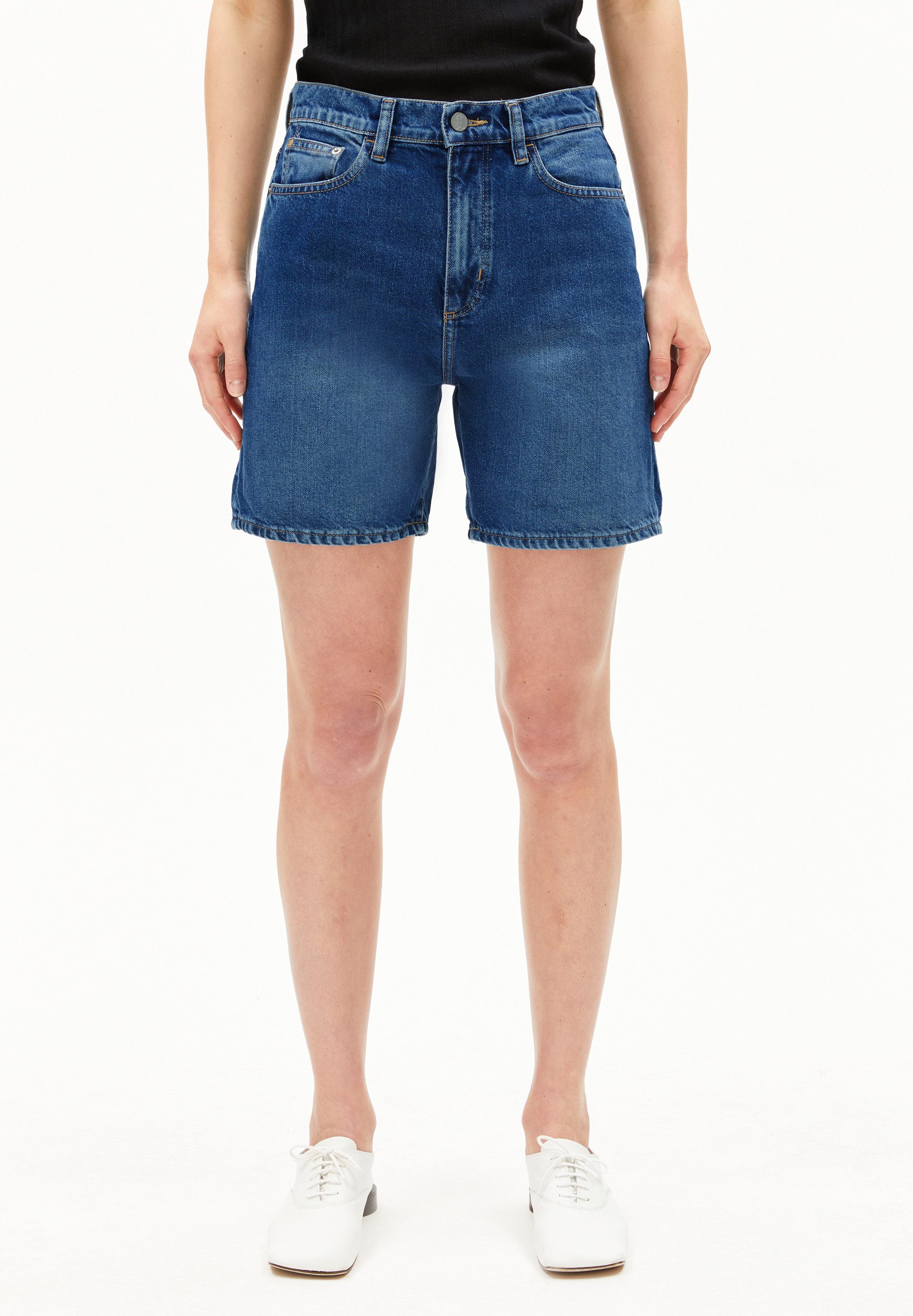 Armedangels Shorts SHEAARI Jeans Shorts aus Bio-Baumwoll Mix (Regular Fit)