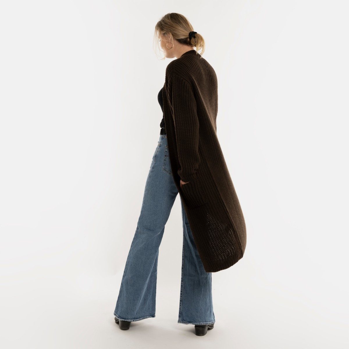 Knit Factory Strickjacke Marlo Lange Dunkelbraun 36 38 36/38 (1-tlg) Modell Marlo, für Herbst, Winter