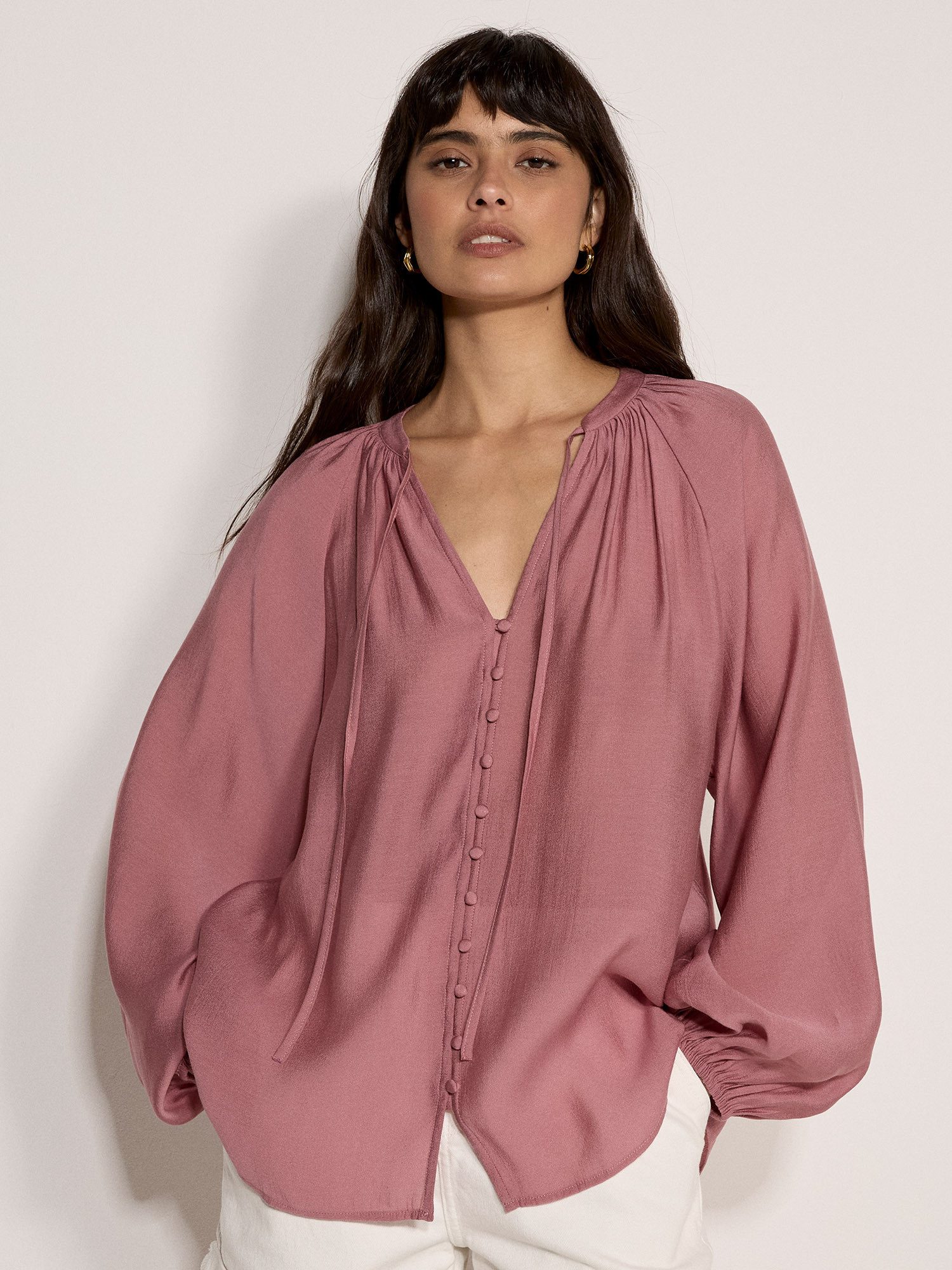 Apricot Shirtbluse Leichte Bluse mit Ballonärmeln Verdeckte Knopfleiste günstig online kaufen