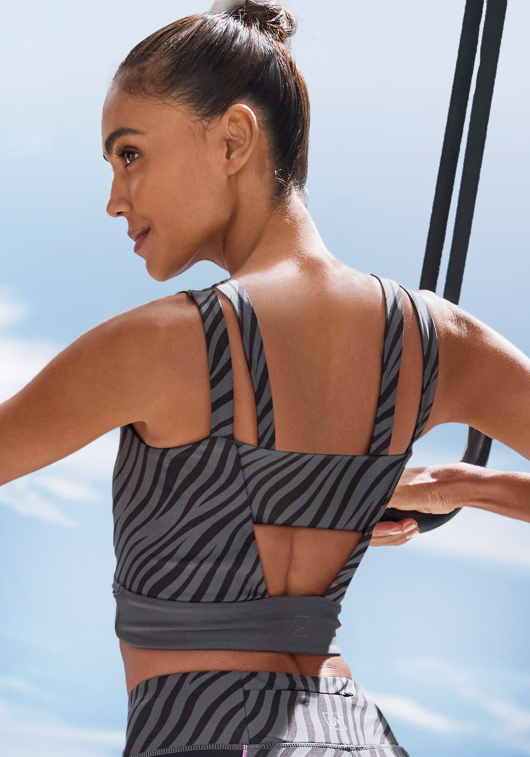 LASCANA ACTIVE Crop-Top Sporttop mit Cut-Outs günstig online kaufen