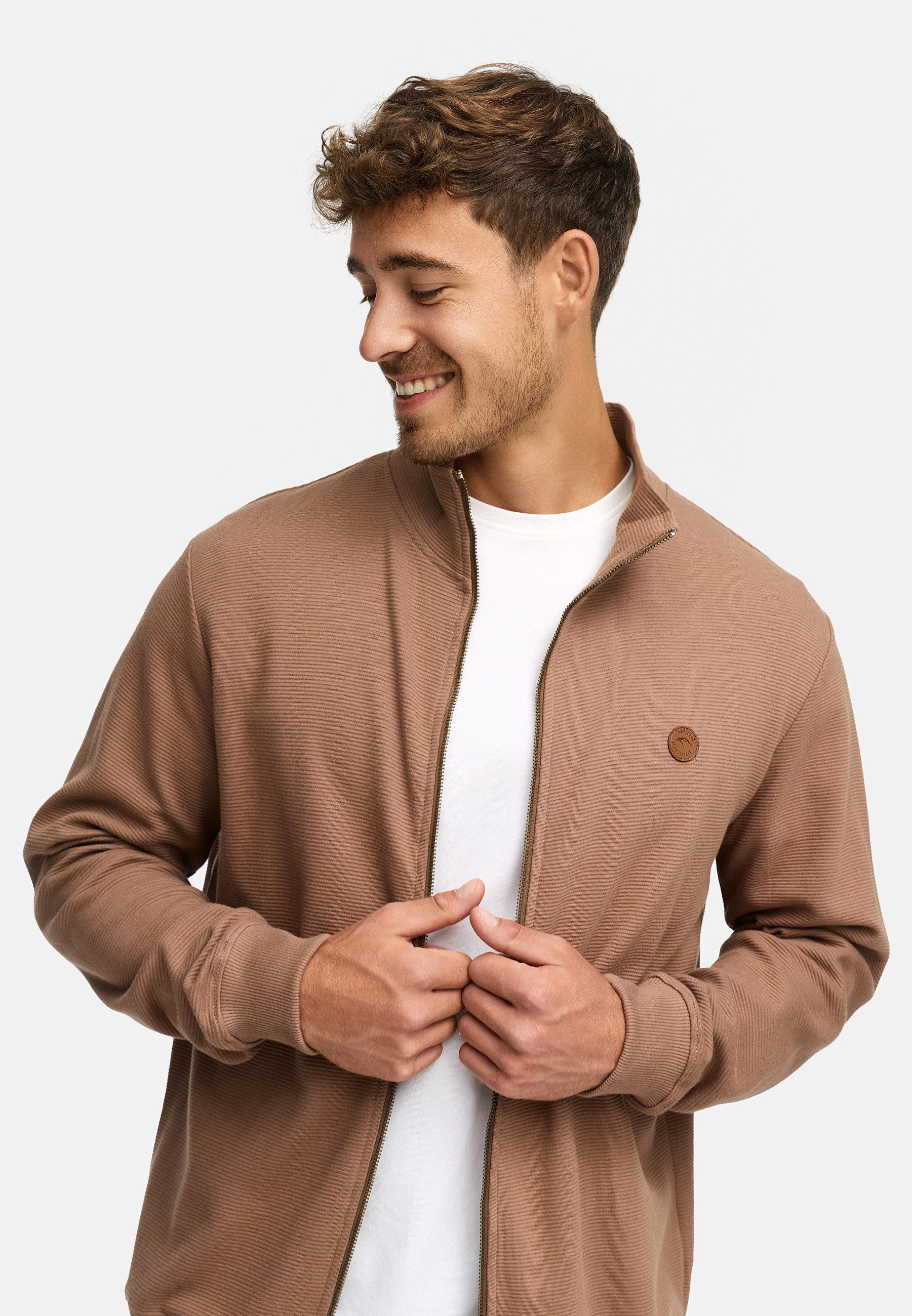 Indicode Sweatjacke Herren INGuadalupe Cardigan Herrenstrickjacke mit dezentem Logoprint auf der Brust