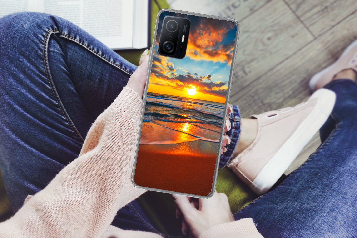 MuchoWow Handyhülle für Xiaomi 11 Lite 5G NE Meer - Sonnenuntergang - Strand - Wolken - Or, Phone Case, Silikon, Schutzhülle Dünn