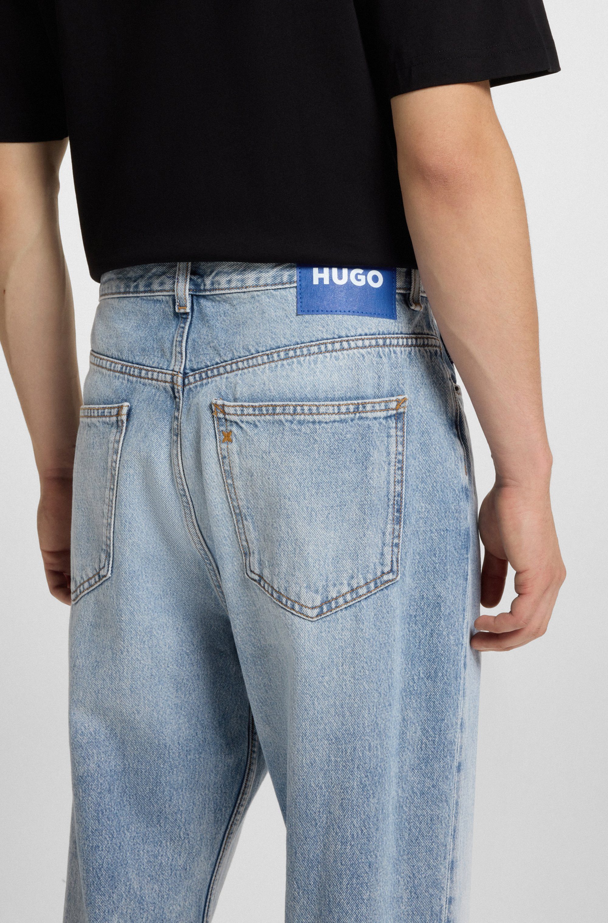 HUGO Loose-fit-Jeans Nate in heller Waschung – Bild 4 von 5
