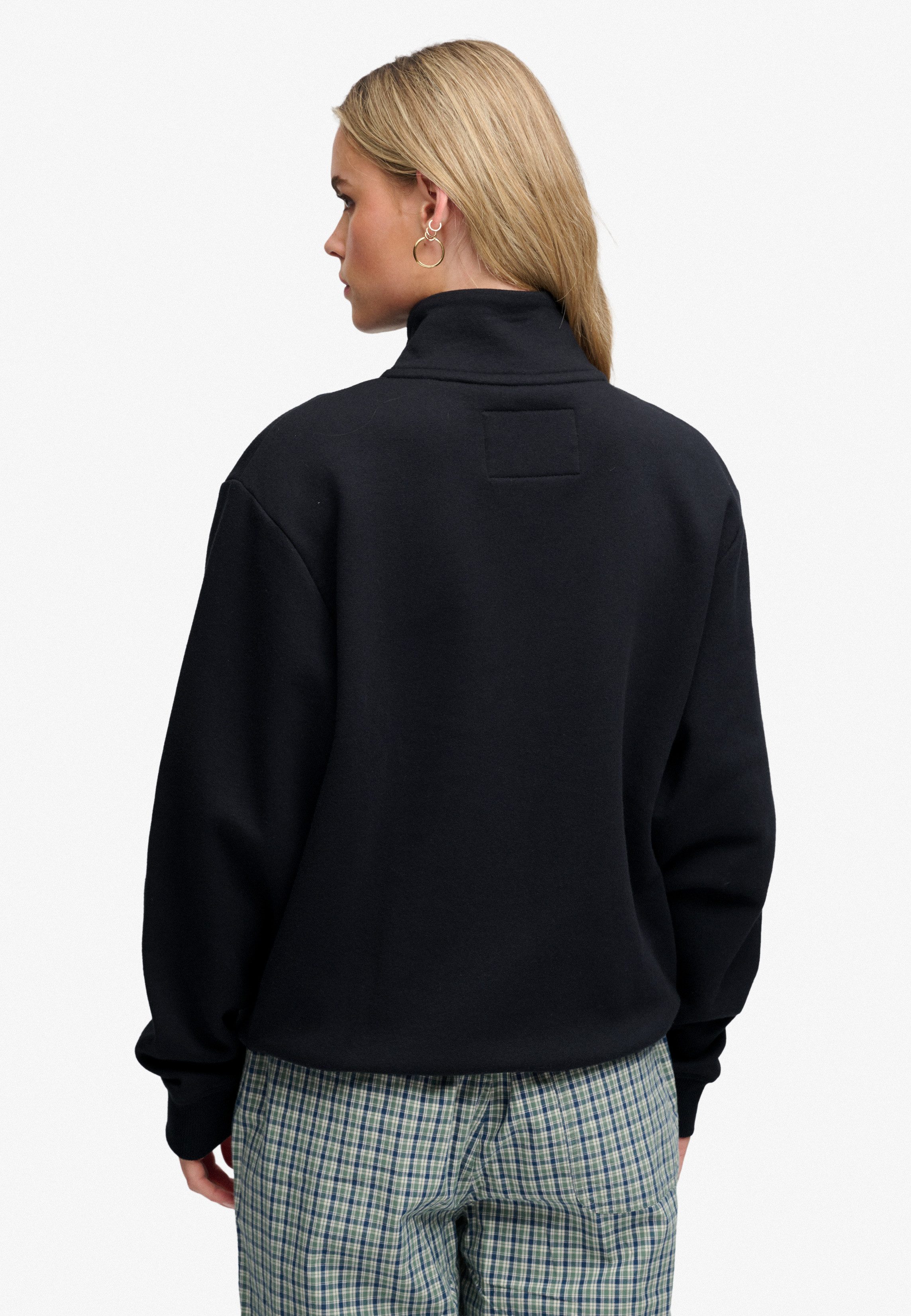 Superdry Sweatshirt SIGNATURE EMB HALF ZIP mit Stehkragen, aus Baumwolle und Polyester, Loose Fit, unifarben