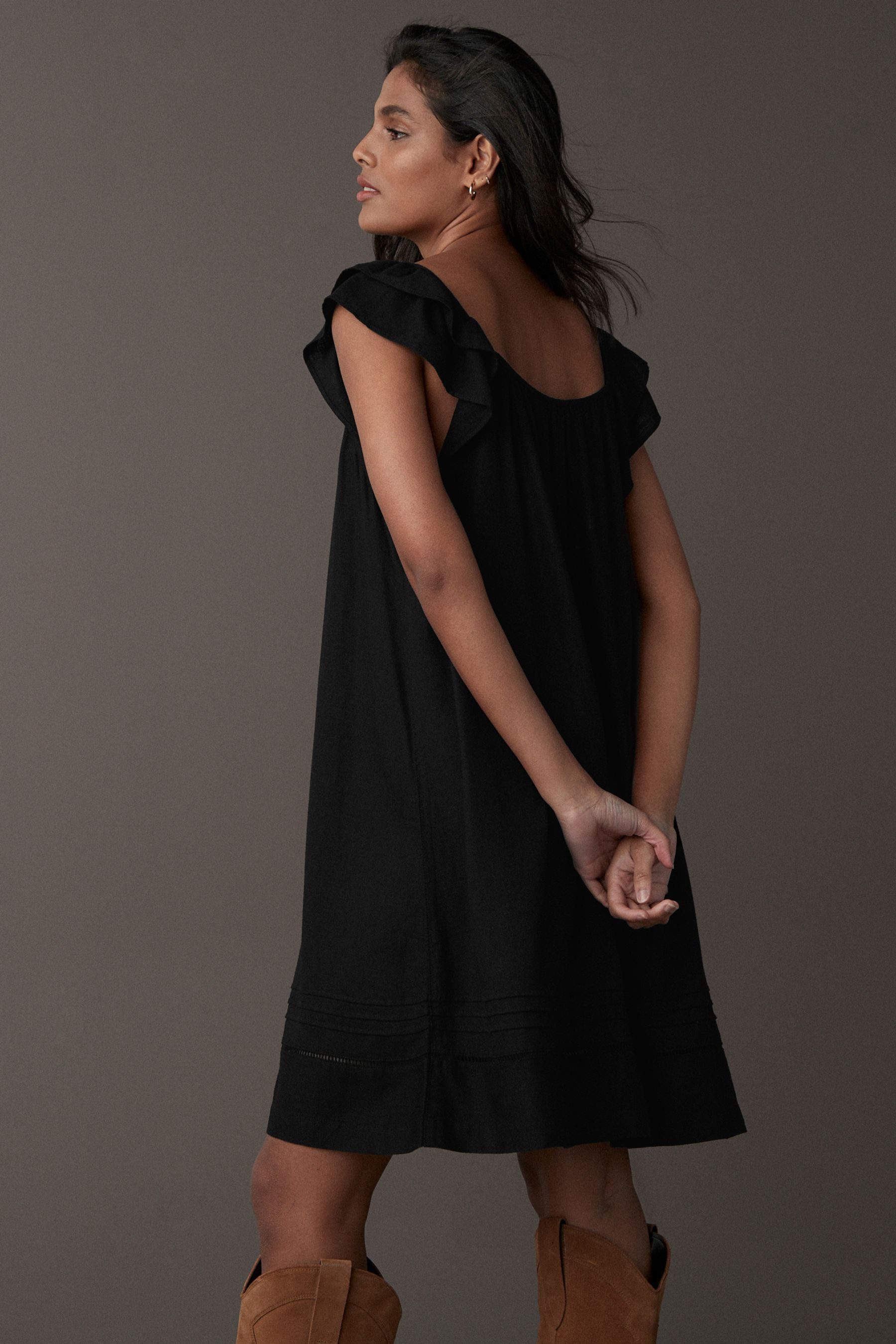 Next Minikleid Minikleid mit V-Ausschnitt und Rüschenärmeln (1-tlg) günstig online kaufen