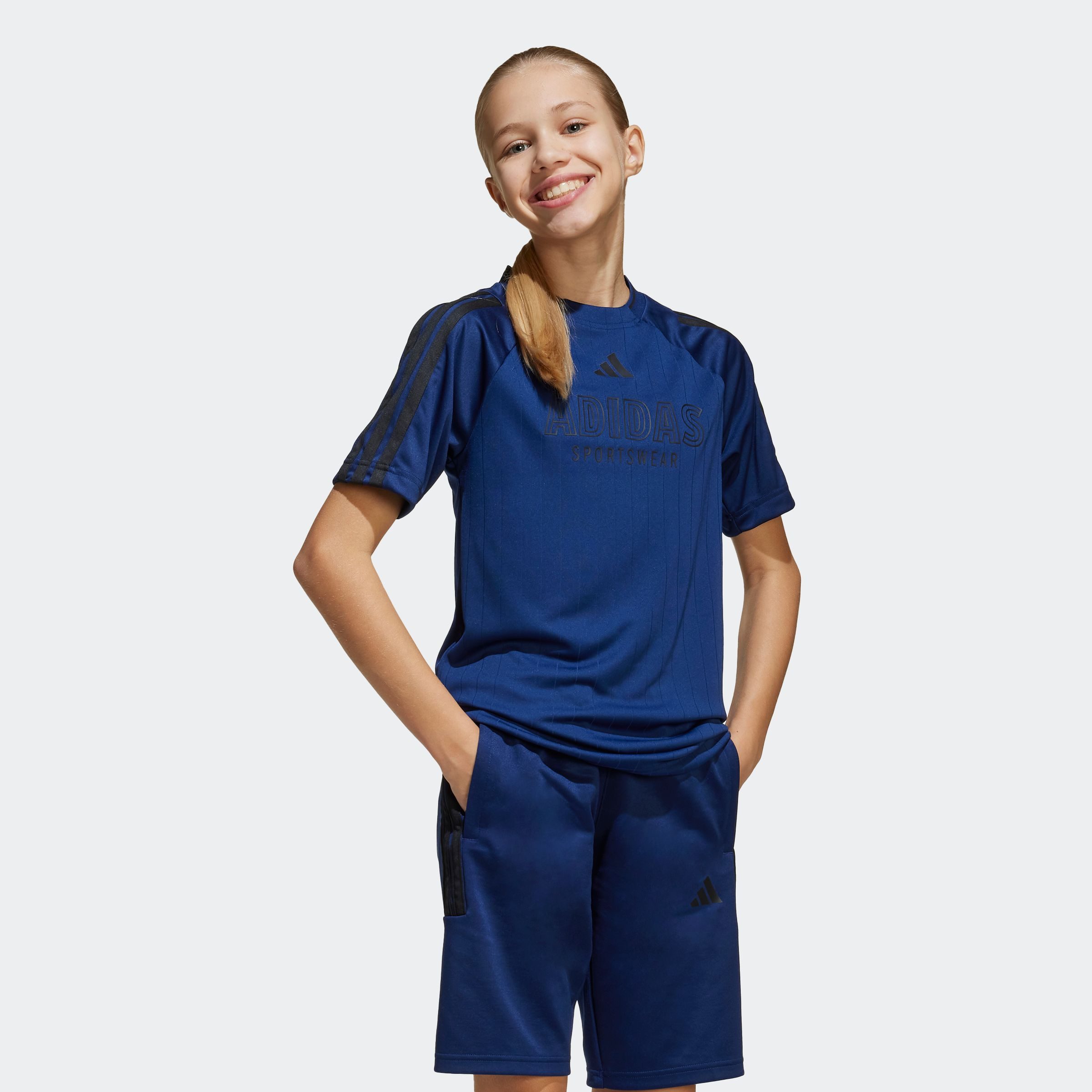adidas Sportswear T-Shirt HOUSE OF TIRO KIDS sportlicher Stil, für Kinder und Teens, mit Rundhalsausschnitt