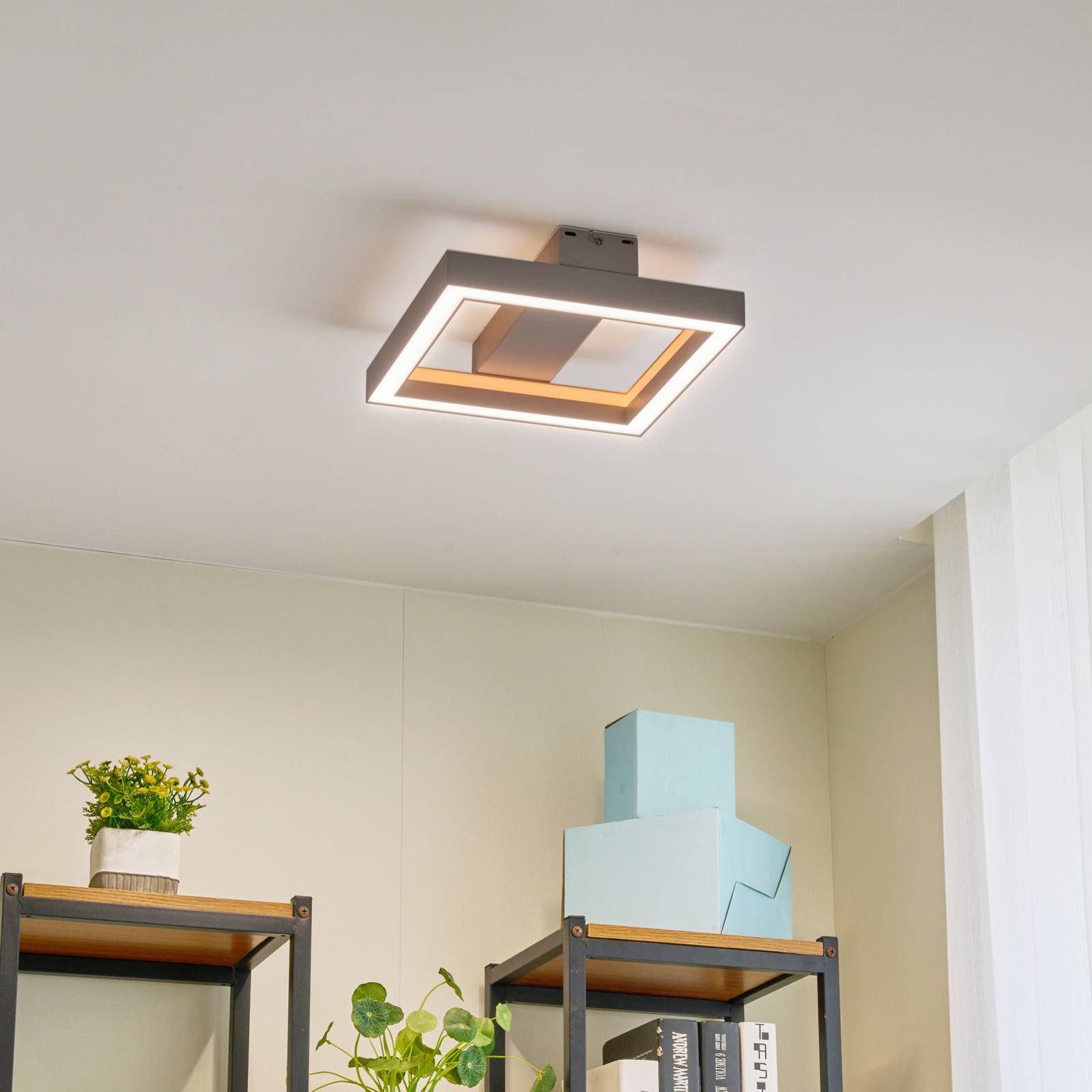 Lucande Deckenleuchten Tjado, LED, Metall, Weiß Farbwechsel RGB + weiß IP20 mit Fernbedienung, LED 18 W gesamt, Farbwechsel RGB + weiß