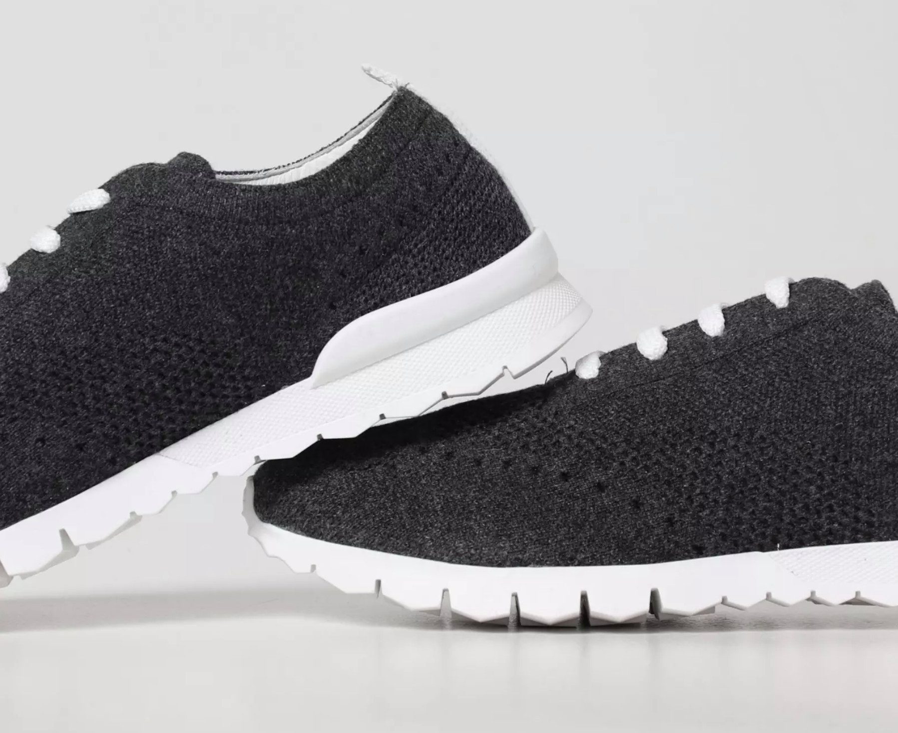 Kiton Bequeme Pure Kaschmir Schuhe Sneaker Hergestellt von erfahrenen Handwerkern im Kiton-Atelier in Neapel