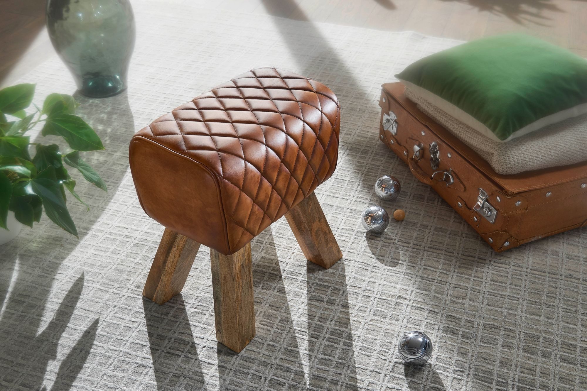 FineBuy Sitzhocker Echtleder / Massivholz 40x48x27 cm Modern Fußhocker, Turnbock Lederhocker Braun, Kleiner Hocker Gepolstert, Holzhocker mit Leder-Bezug – Bild 4 von 5