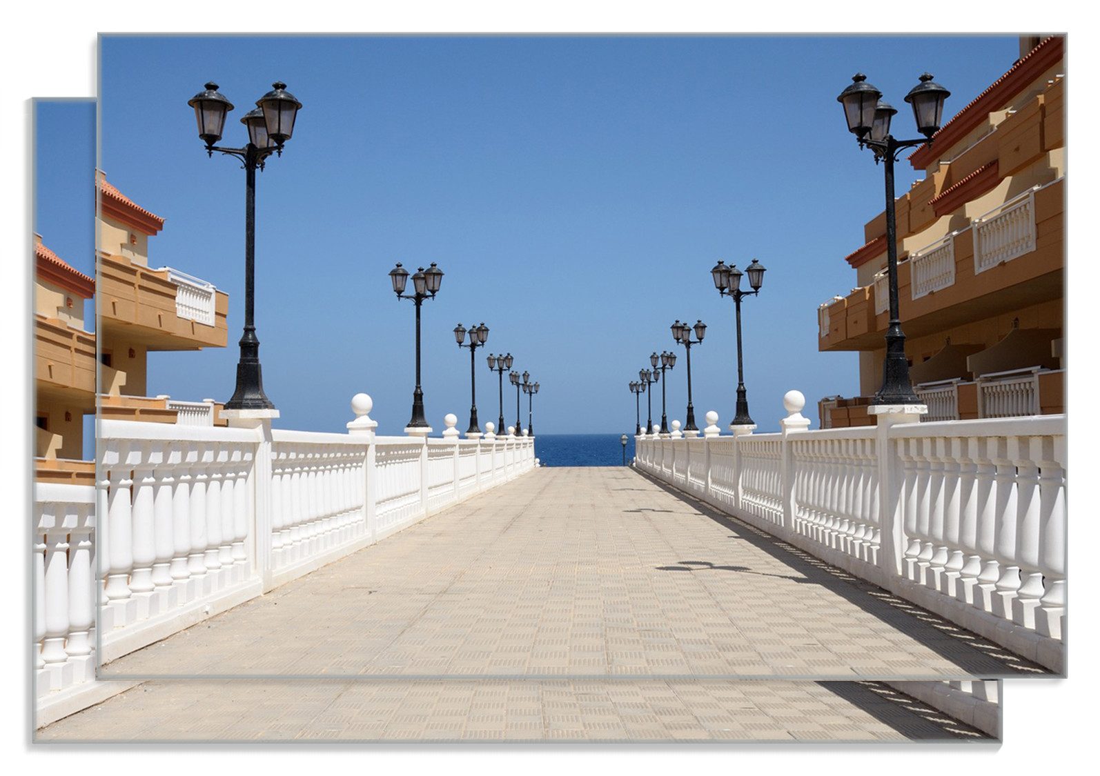 Wallario Frühstücksbrett Promenade mit Blick aufs Meer, ESG-Sicherheitsglas, (inkl. rutschfester Gummifüße 4mm, 2-St), 20x30cm