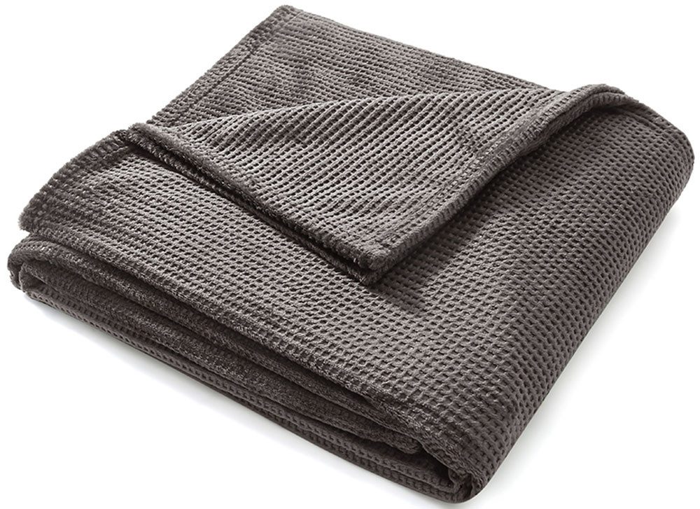 Wohndecke Shakira, Bruno Banani, Weiche Kuscheldecke mit Prägedruck in Waffeloptik, 150x200 cm