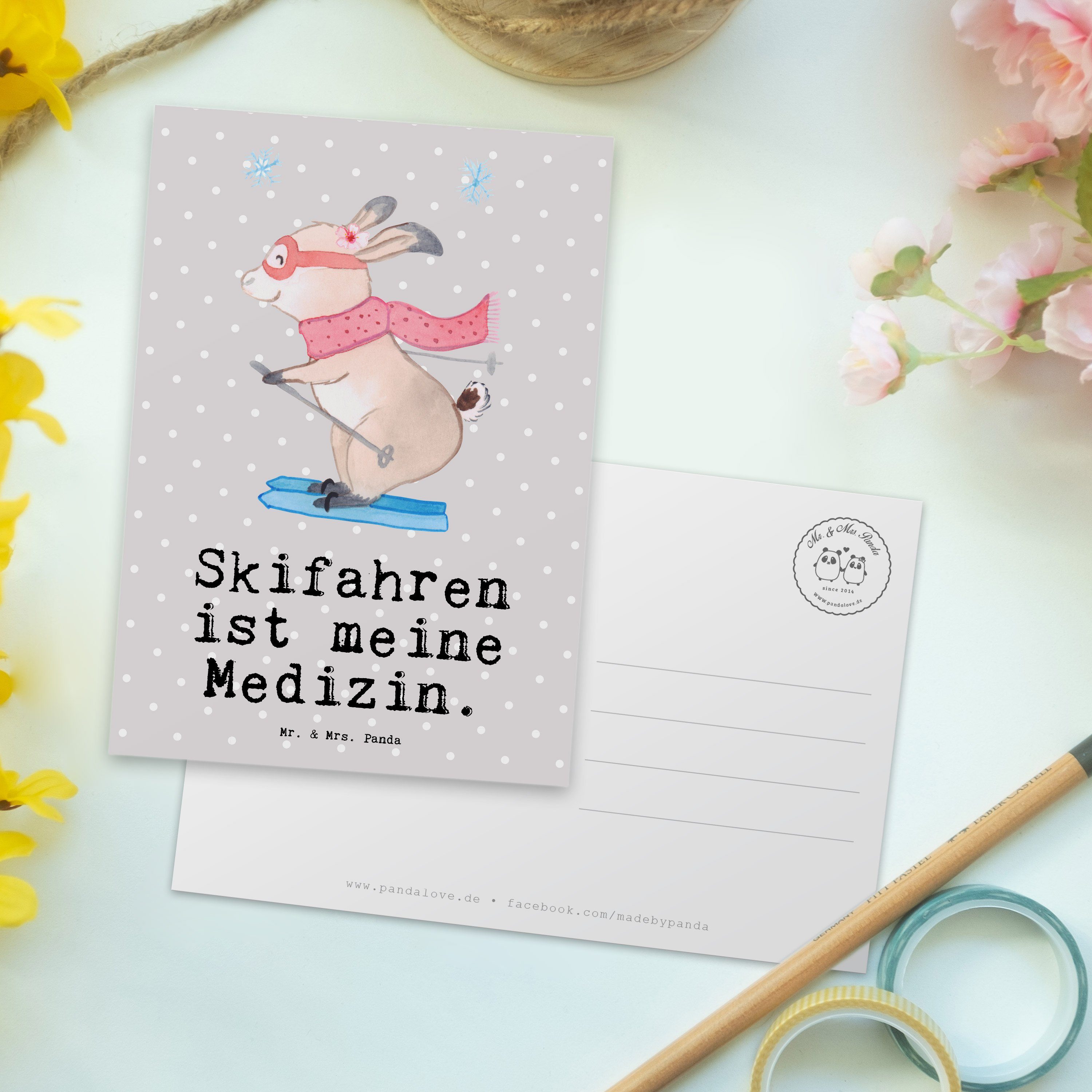 Mr. & Mrs. Panda Postkarte Bär Skifahren Medizin - Grau Pastell - Geschenk, Karte, Sport, Skiwet