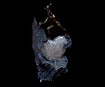 Brillibrum Dekofigur Herz Skulptur aus Polystone Figur Liebe Moderne Herz Deko aus Poly bronzefarben Valentin Love