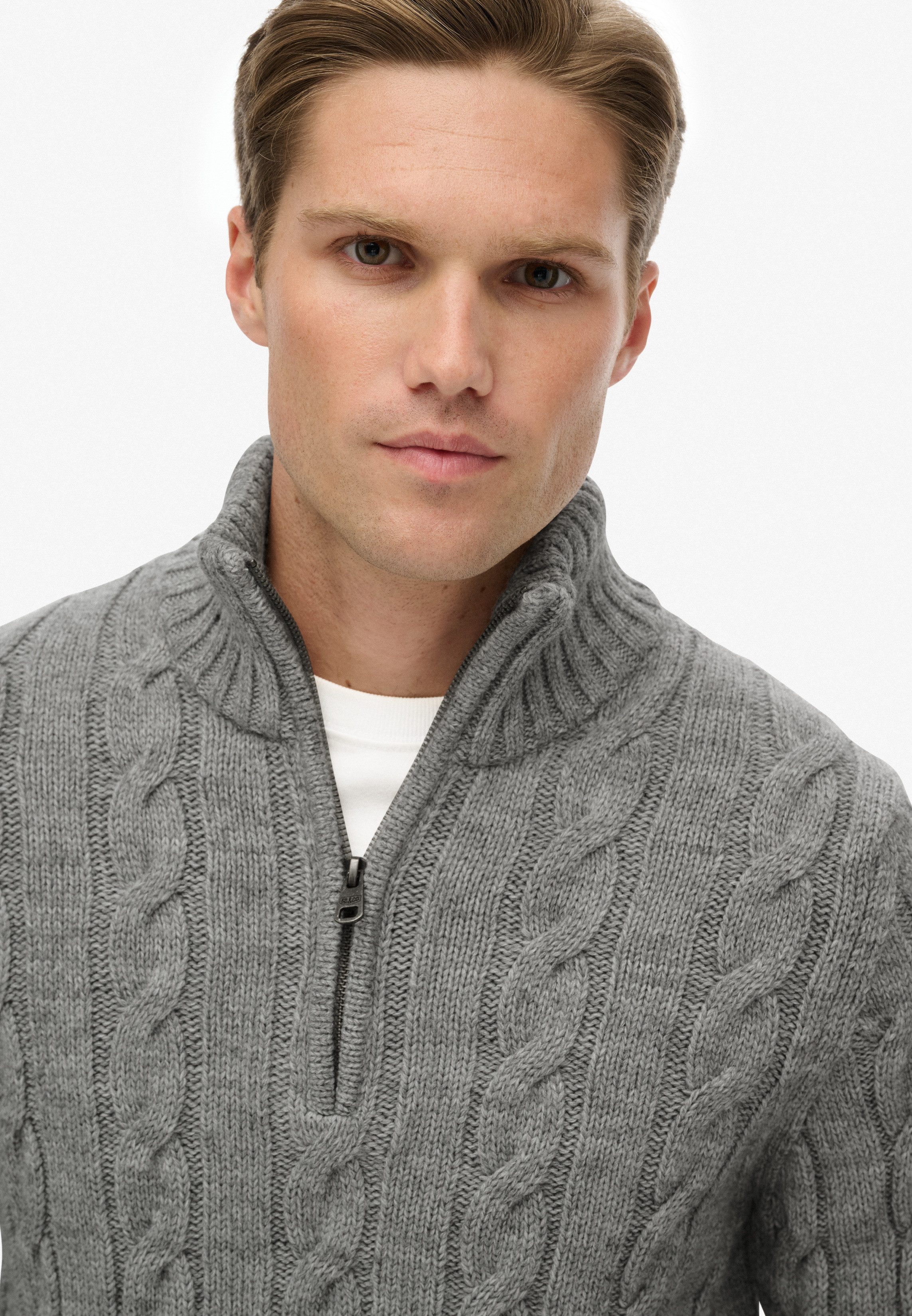 Superdry Strickpullover JACOB CABLE KNIT HALF ZIP Slim Fit, mit Reißverschluss, hüftlang, aus Polyacryl und Wolle