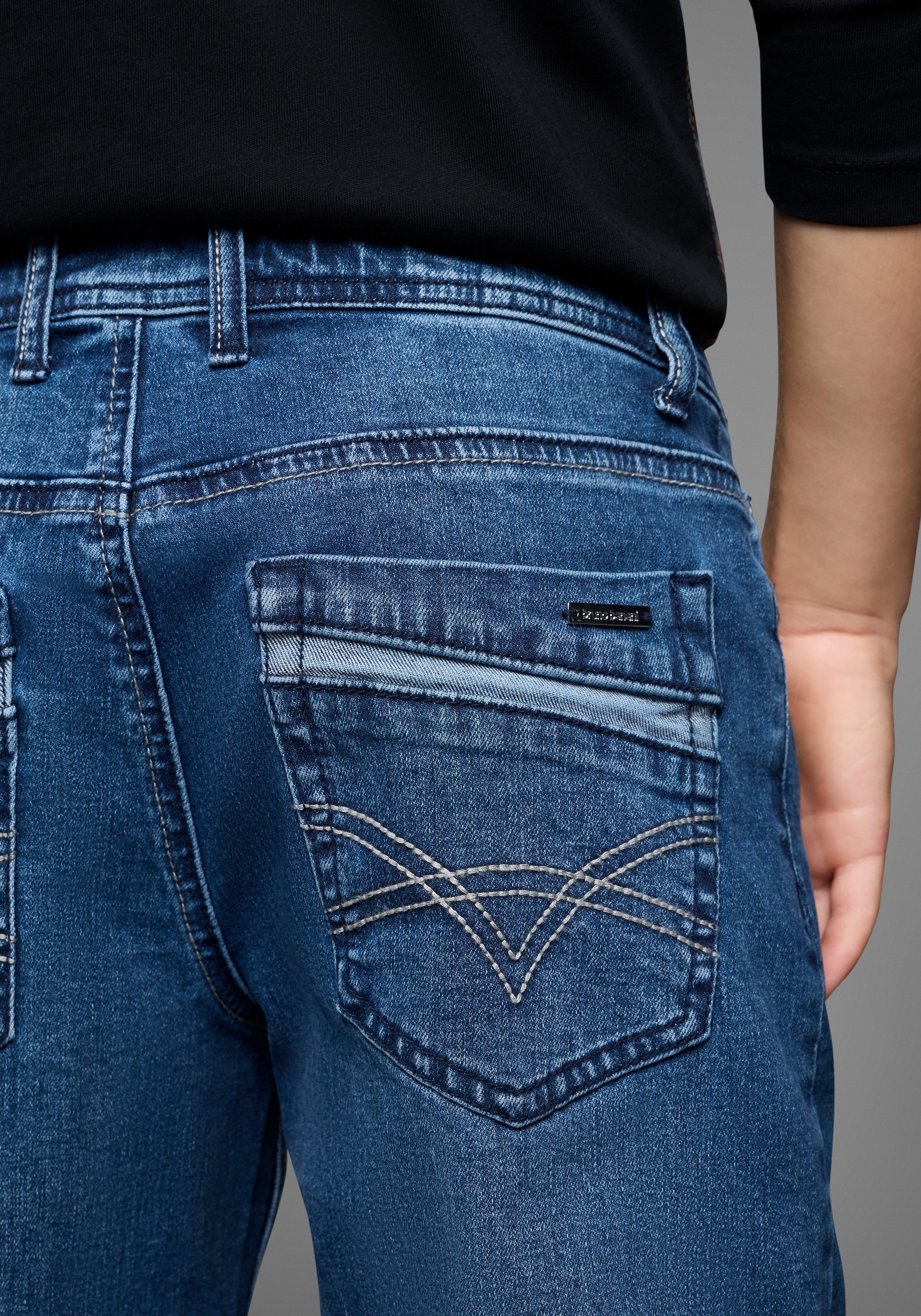 Bruno Banani Loose-fit-Jeans Stretchjeans in gerader Form für Jungen Für TEENS. Lässige Jeans
